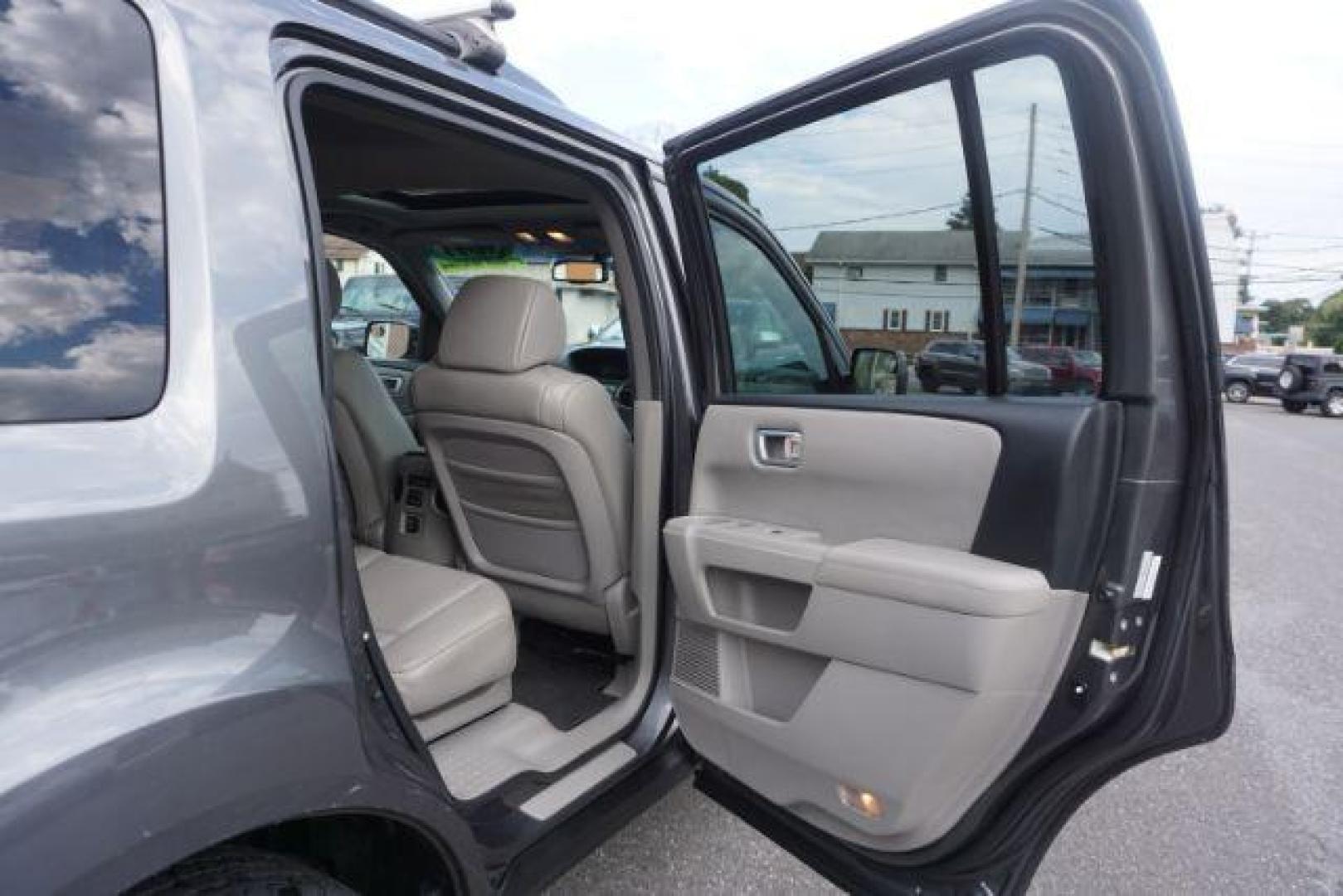 2011 Mocha Metallic /Gray Leather Interior Honda Pilot EX-L 4WD 5-Spd AT (5FNYF4H59BB) with an 3.5L V6 SOHC 24V engine, 5-Speed Automatic transmission, located at 312 Centre Ave, Schuylkill Haven, PA, 17972, (570) 593-5278, 40.638130, -76.177383 - Photo#41