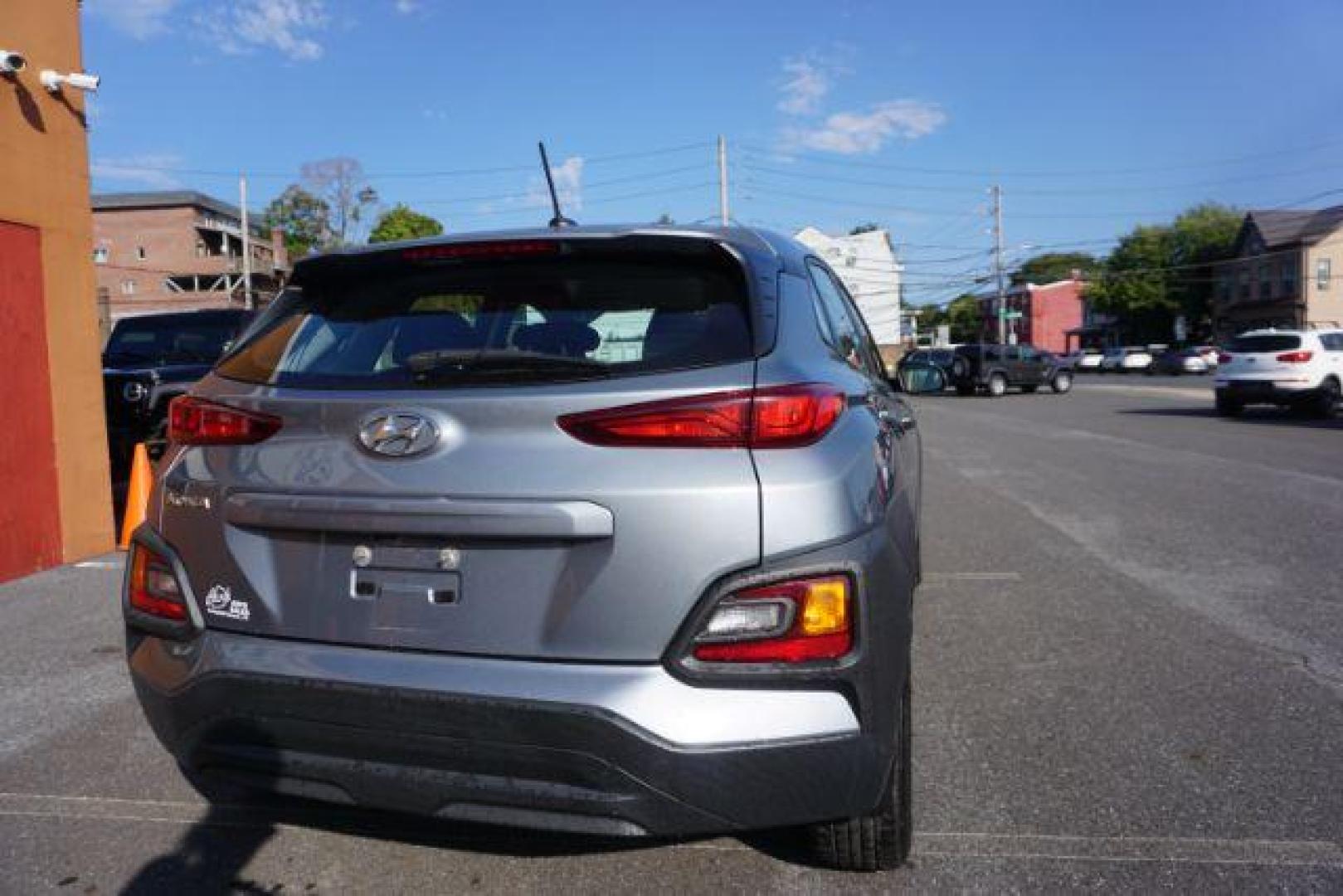 2019 Sonic Silver /Black, cloth Hyundai Kona SE (KM8K12AA2KU) with an 2.0L L4 DOHC 16V engine, 6-Speed Automatic transmission, located at 312 Centre Ave, Schuylkill Haven, PA, 17972, (570) 593-5278, 40.638130, -76.177383 - Universal Garage Door Opener - Photo#13