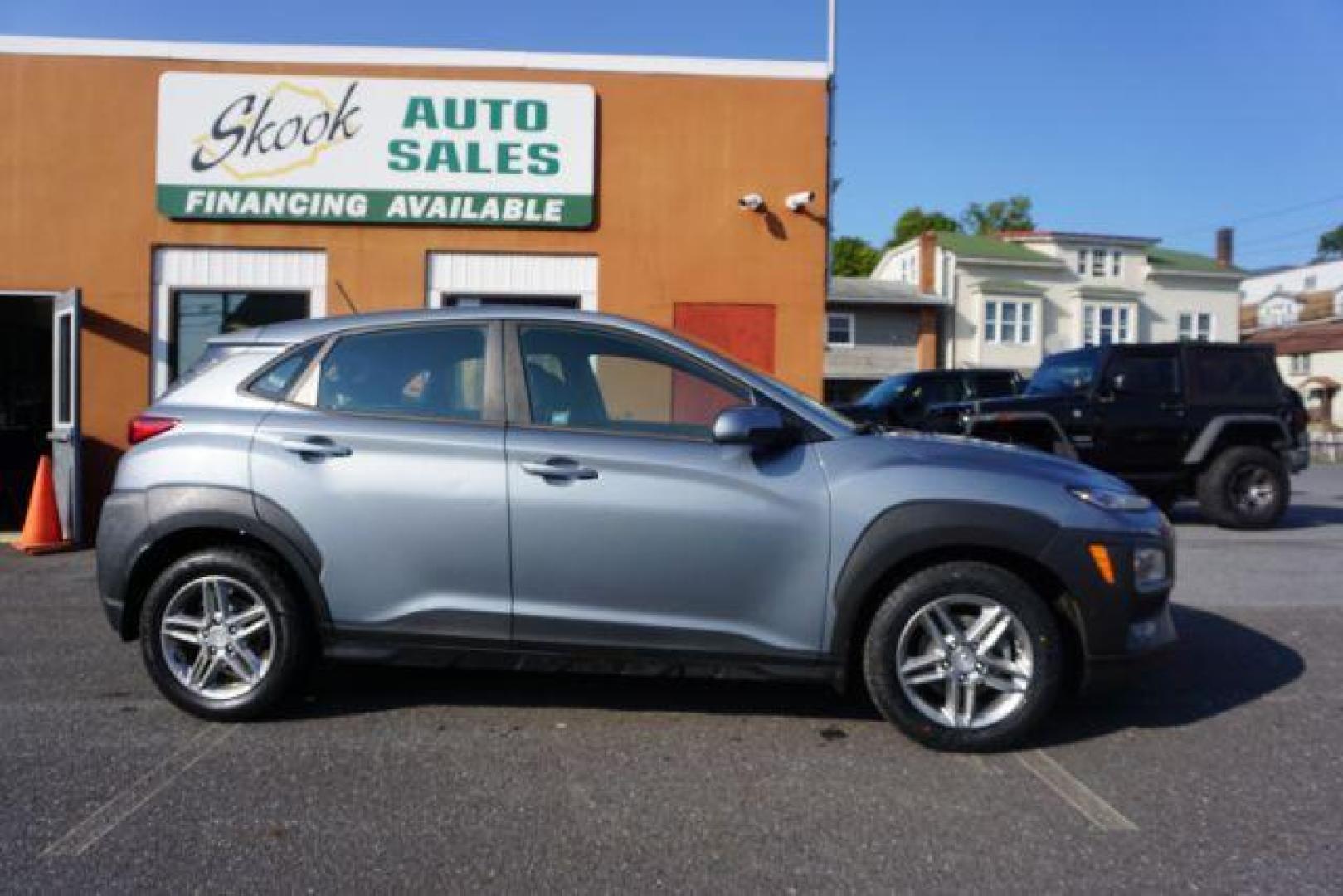 2019 Sonic Silver /Black, cloth Hyundai Kona SE (KM8K12AA2KU) with an 2.0L L4 DOHC 16V engine, 6-Speed Automatic transmission, located at 312 Centre Ave, Schuylkill Haven, PA, 17972, (570) 593-5278, 40.638130, -76.177383 - Universal Garage Door Opener - Photo#18