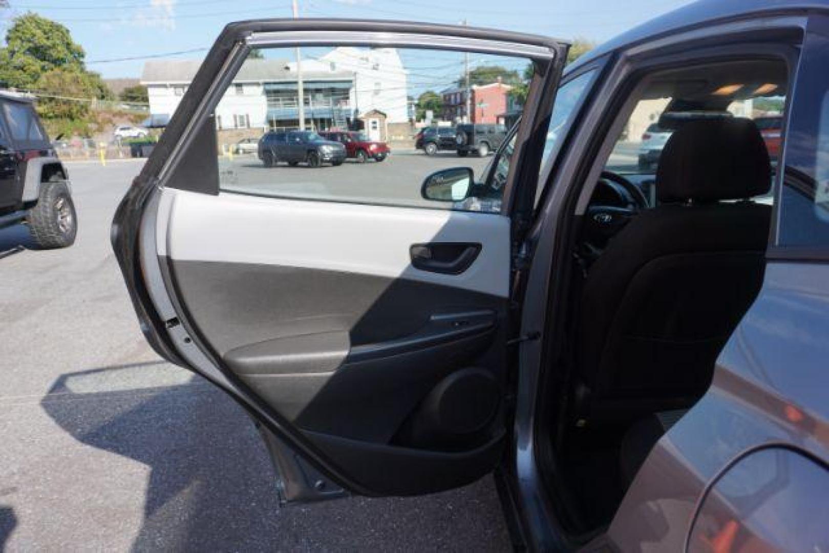 2019 Sonic Silver /Black, cloth Hyundai Kona SE (KM8K12AA2KU) with an 2.0L L4 DOHC 16V engine, 6-Speed Automatic transmission, located at 312 Centre Ave, Schuylkill Haven, PA, 17972, (570) 593-5278, 40.638130, -76.177383 - Universal Garage Door Opener - Photo#34