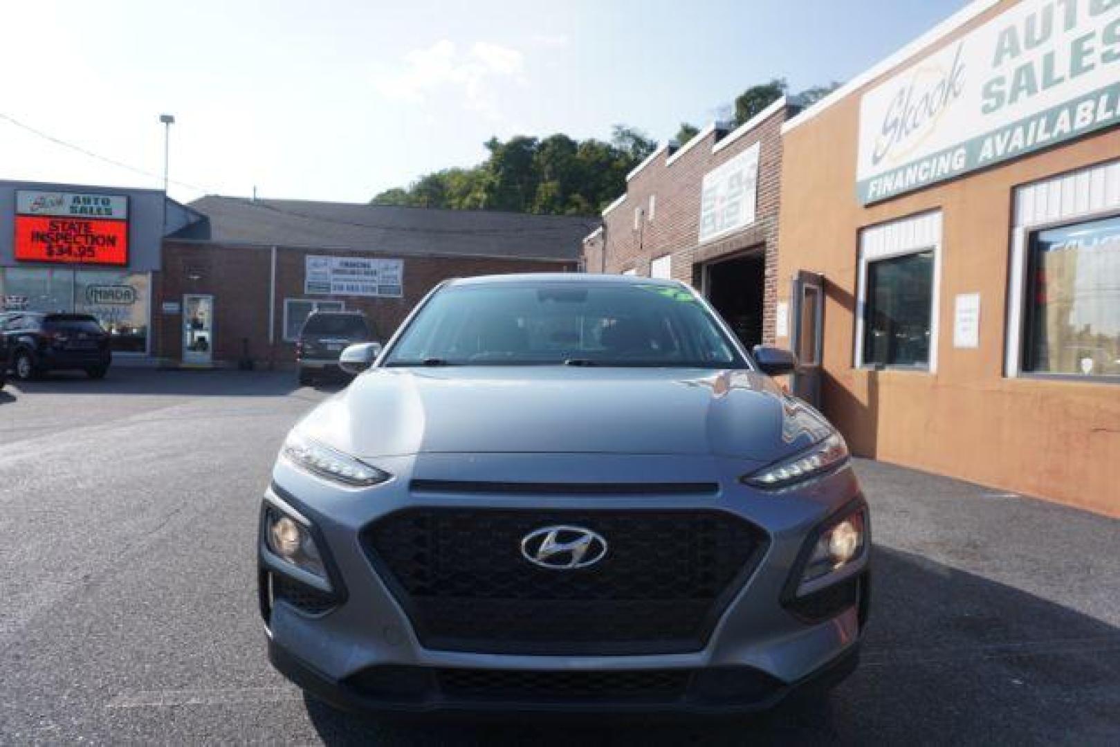 2019 Sonic Silver /Black, cloth Hyundai Kona SE (KM8K12AA2KU) with an 2.0L L4 DOHC 16V engine, 6-Speed Automatic transmission, located at 312 Centre Ave, Schuylkill Haven, PA, 17972, (570) 593-5278, 40.638130, -76.177383 - Universal Garage Door Opener - Photo#3