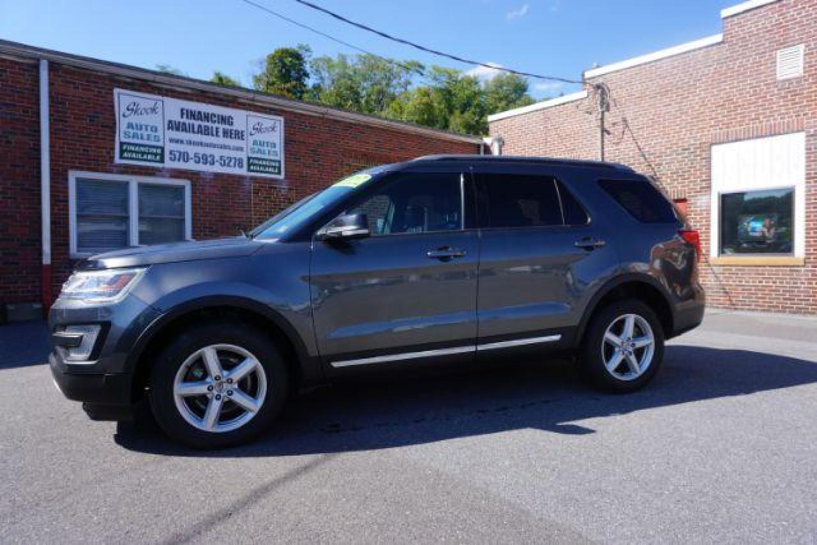 2017 Magnetic Metallic /Ebony Black, leather Ford Explorer XLT 4WD (1FM5K8D87HG) with an 3.5L V6 DOHC 24V engine, 6-Speed Automatic transmission, located at 312 Centre Ave, Schuylkill Haven, PA, 17972, (570) 593-5278, 40.638130, -76.177383 - bluetooth connection, luggage rack, navigation system, rear bucket seats, towing pkg - Photo#0