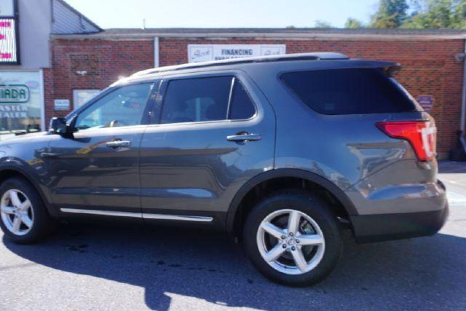 2017 Magnetic Metallic /Ebony Black, leather Ford Explorer XLT 4WD (1FM5K8D87HG) with an 3.5L V6 DOHC 24V engine, 6-Speed Automatic transmission, located at 312 Centre Ave, Schuylkill Haven, PA, 17972, (570) 593-5278, 40.638130, -76.177383 - bluetooth connection, luggage rack, navigation system, rear bucket seats, towing pkg - Photo#18