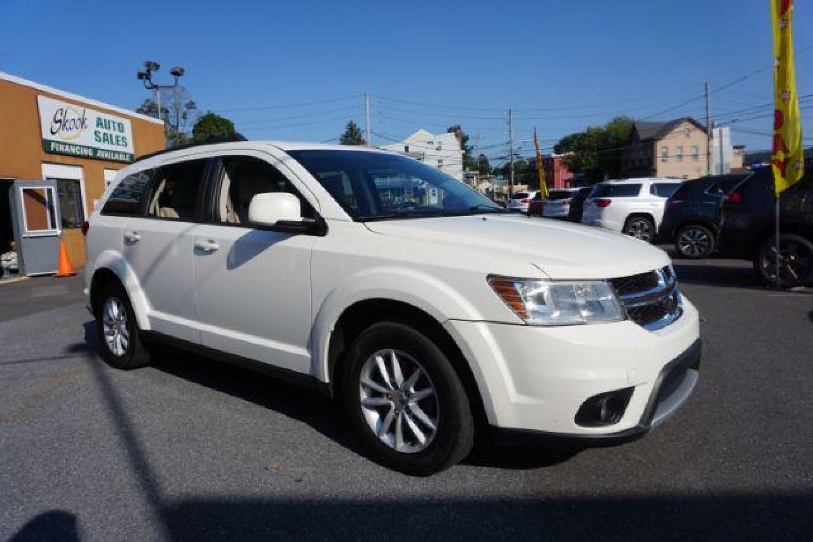 2016 Pearl White Tri-Coat /Black/Light Frost Beige, premium cloth Dodge Journey SXT AWD (3C4PDDBG5GT) with an 3.6L V6 DOHC 24V engine, 6-Speed Automatic transmission, located at 312 Centre Ave, Schuylkill Haven, PA, 17972, (570) 593-5278, 40.638130, -76.177383 - back up camera, power driver's seat, rear parking sensors - Photo#9