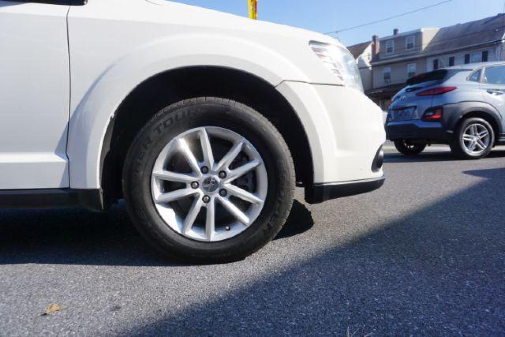 2016 Pearl White Tri-Coat /Black/Light Frost Beige, premium cloth Dodge Journey SXT AWD (3C4PDDBG5GT) with an 3.6L V6 DOHC 24V engine, 6-Speed Automatic transmission, located at 312 Centre Ave, Schuylkill Haven, PA, 17972, (570) 593-5278, 40.638130, -76.177383 - back up camera, power driver's seat, rear parking sensors - Photo#10