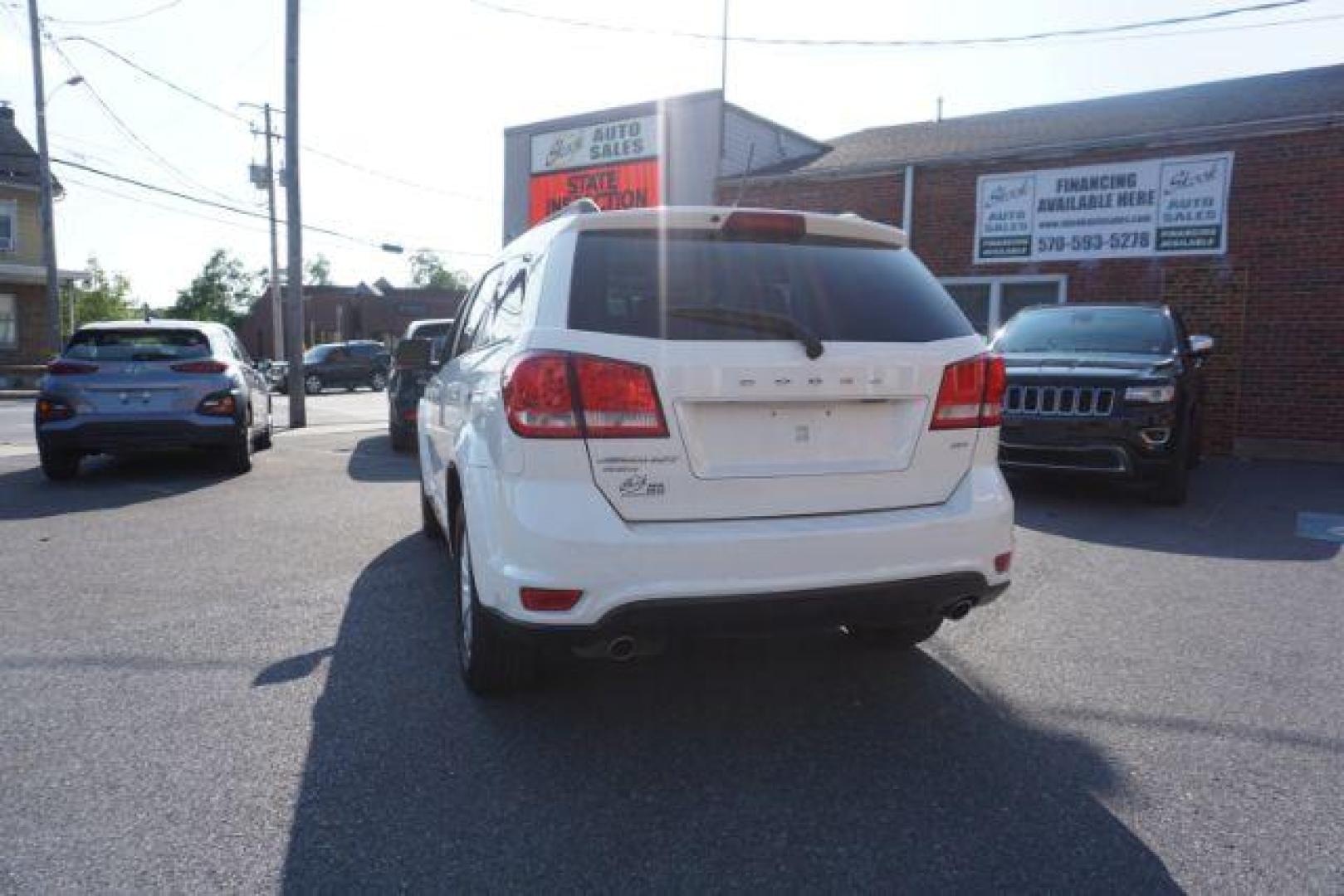 2016 Pearl White Tri-Coat /Black/Light Frost Beige, premium cloth Dodge Journey SXT AWD (3C4PDDBG5GT) with an 3.6L V6 DOHC 24V engine, 6-Speed Automatic transmission, located at 312 Centre Ave, Schuylkill Haven, PA, 17972, (570) 593-5278, 40.638130, -76.177383 - back up camera, power driver's seat, rear parking sensors - Photo#16