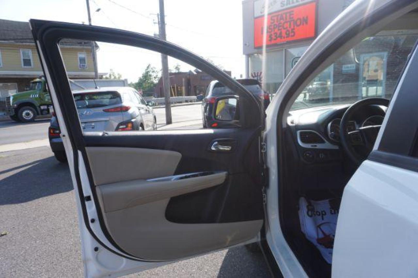 2016 Pearl White Tri-Coat /Black/Light Frost Beige, premium cloth Dodge Journey SXT AWD (3C4PDDBG5GT) with an 3.6L V6 DOHC 24V engine, 6-Speed Automatic transmission, located at 312 Centre Ave, Schuylkill Haven, PA, 17972, (570) 593-5278, 40.638130, -76.177383 - back up camera, power driver's seat, rear parking sensors - Photo#18