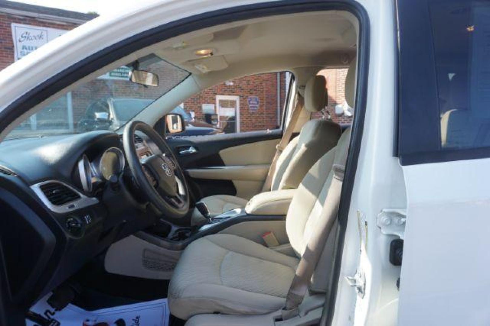 2016 Pearl White Tri-Coat /Black/Light Frost Beige, premium cloth Dodge Journey SXT AWD (3C4PDDBG5GT) with an 3.6L V6 DOHC 24V engine, 6-Speed Automatic transmission, located at 312 Centre Ave, Schuylkill Haven, PA, 17972, (570) 593-5278, 40.638130, -76.177383 - back up camera, power driver's seat, rear parking sensors - Photo#22