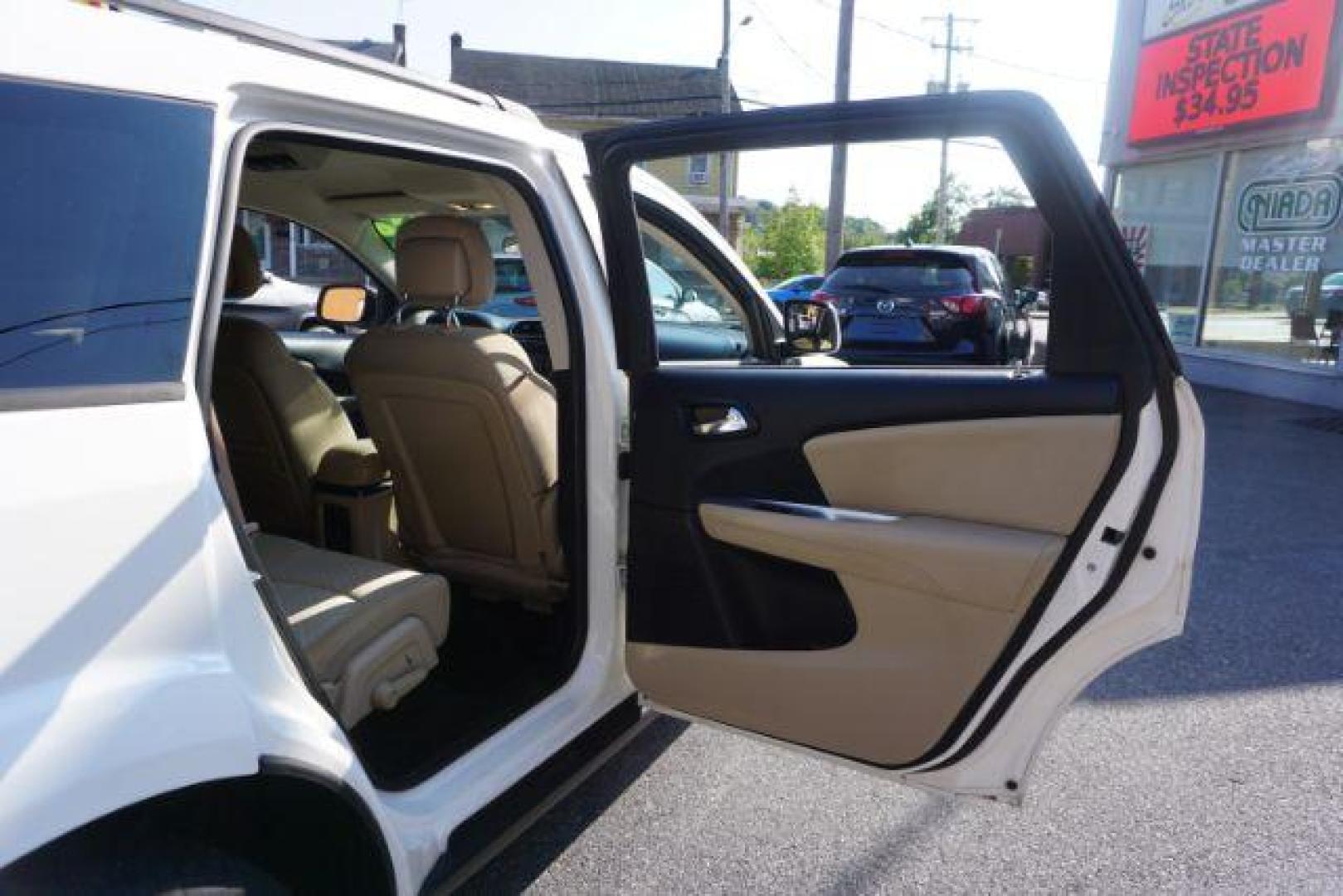 2016 Pearl White Tri-Coat /Black/Light Frost Beige, premium cloth Dodge Journey SXT AWD (3C4PDDBG5GT) with an 3.6L V6 DOHC 24V engine, 6-Speed Automatic transmission, located at 312 Centre Ave, Schuylkill Haven, PA, 17972, (570) 593-5278, 40.638130, -76.177383 - back up camera, power driver's seat, rear parking sensors - Photo#47