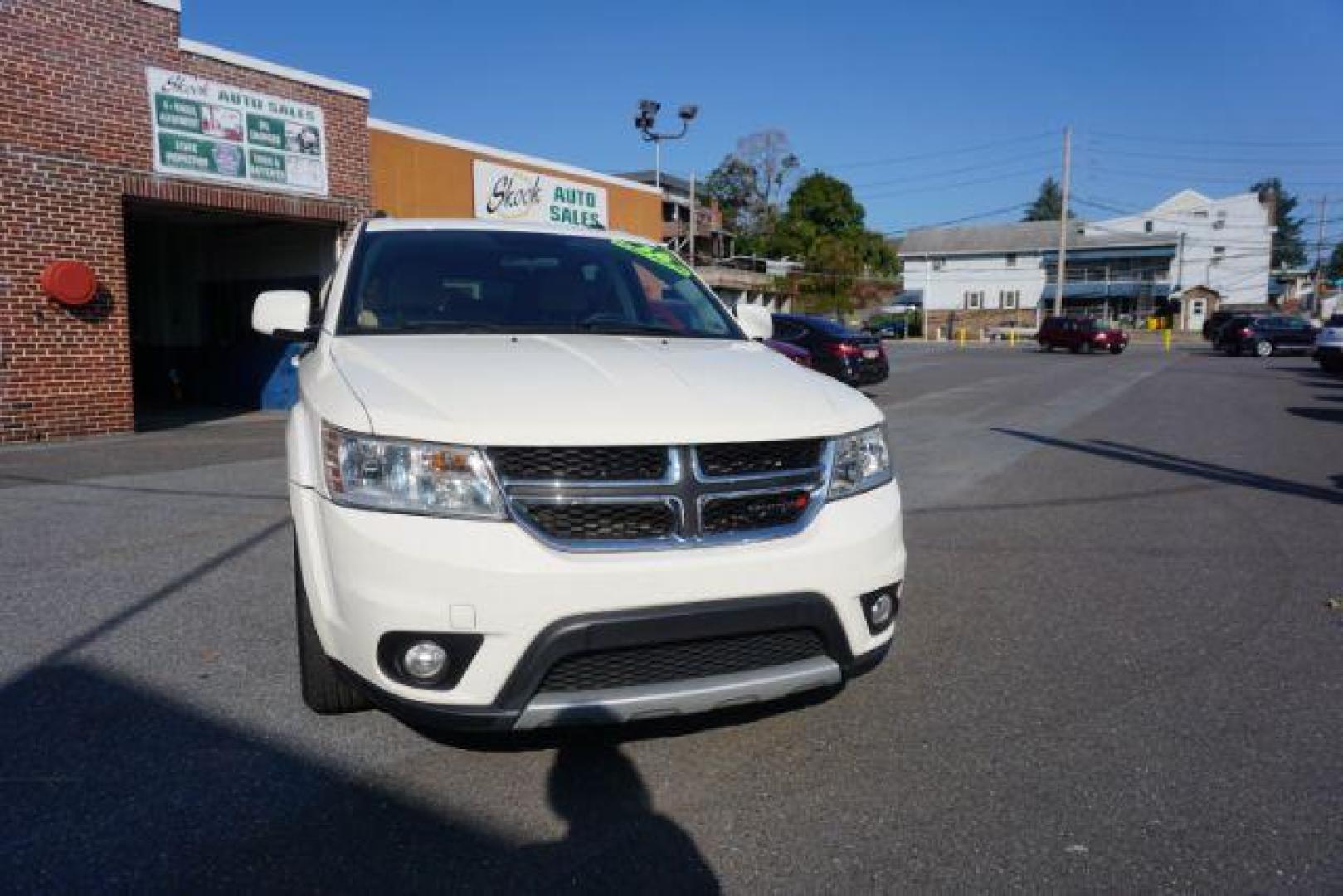 2016 Pearl White Tri-Coat /Black/Light Frost Beige, premium cloth Dodge Journey SXT AWD (3C4PDDBG5GT) with an 3.6L V6 DOHC 24V engine, 6-Speed Automatic transmission, located at 312 Centre Ave, Schuylkill Haven, PA, 17972, (570) 593-5278, 40.638130, -76.177383 - back up camera, power driver's seat, rear parking sensors - Photo#7