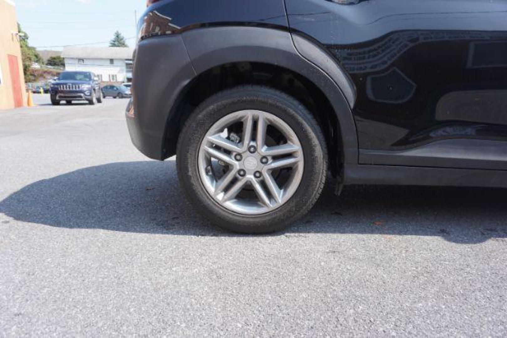 2021 black /black Hyundai Kona SE (KM8K12AA8MU) with an 2.0L L4 DOHC 16V engine, 6-Speed Automatic transmission, located at 312 Centre Ave, Schuylkill Haven, PA, 17972, (570) 593-5278, 40.638130, -76.177383 - Photo#9