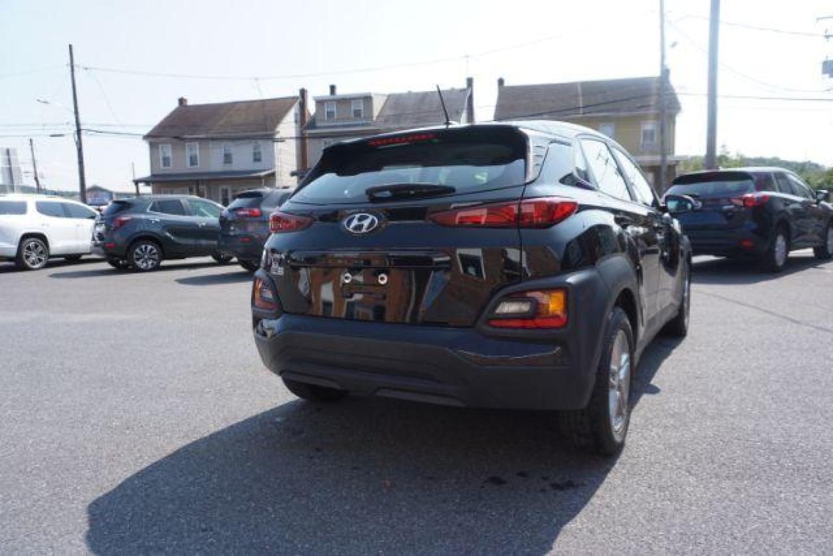 2021 black /black Hyundai Kona SE (KM8K12AA8MU) with an 2.0L L4 DOHC 16V engine, 6-Speed Automatic transmission, located at 312 Centre Ave, Schuylkill Haven, PA, 17972, (570) 593-5278, 40.638130, -76.177383 - Photo#11