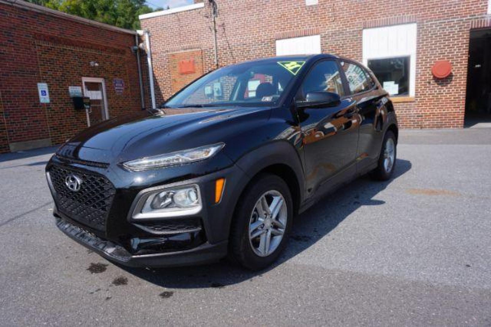 2021 black /black Hyundai Kona SE (KM8K12AA8MU) with an 2.0L L4 DOHC 16V engine, 6-Speed Automatic transmission, located at 312 Centre Ave, Schuylkill Haven, PA, 17972, (570) 593-5278, 40.638130, -76.177383 - Photo#1