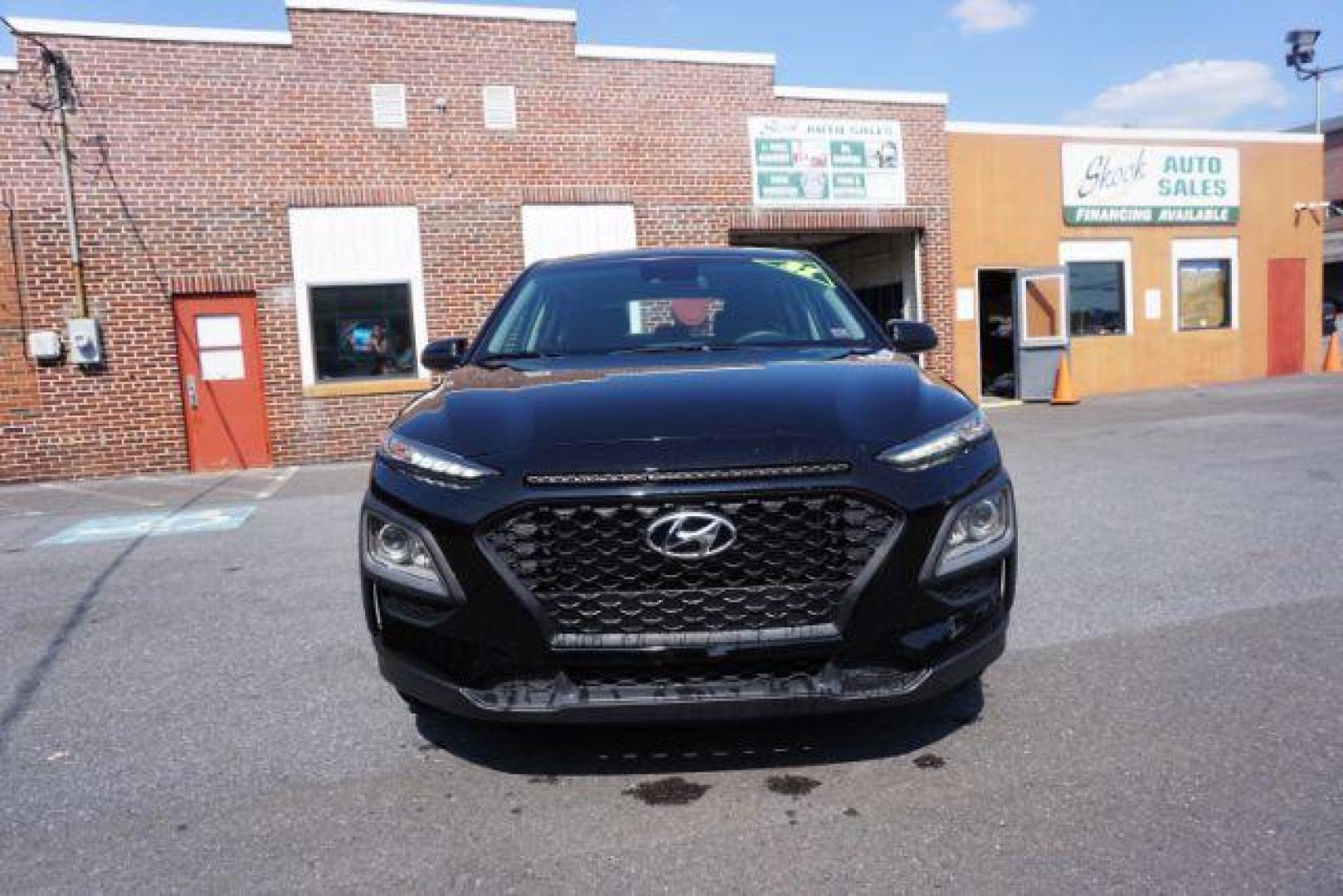 2021 black /black Hyundai Kona SE (KM8K12AA8MU) with an 2.0L L4 DOHC 16V engine, 6-Speed Automatic transmission, located at 312 Centre Ave, Schuylkill Haven, PA, 17972, (570) 593-5278, 40.638130, -76.177383 - Photo#5