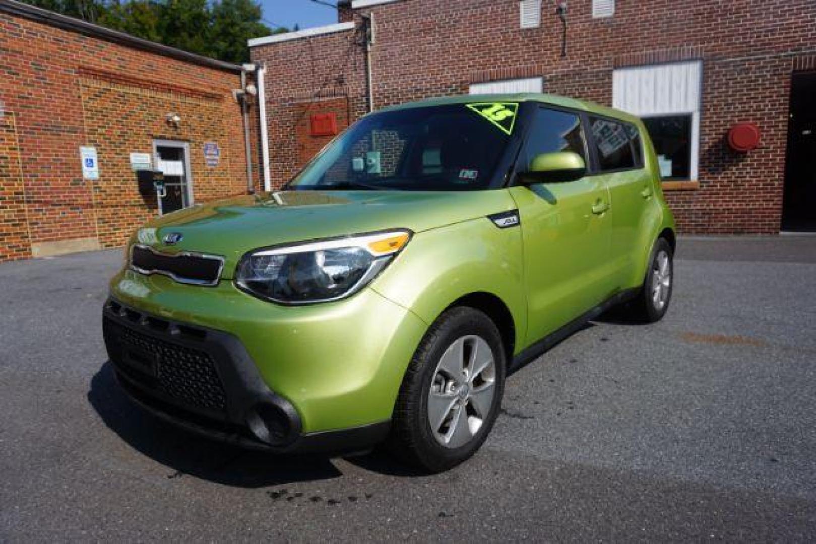 2015 Alien II /Black Kia Soul Base (KNDJN2A27F7) with an 1.6L L4 DOHC 16V engine, located at 312 Centre Ave, Schuylkill Haven, PA, 17972, (570) 593-5278, 40.638130, -76.177383 - aluminum/alloy wheels, back up camera - Photo#1