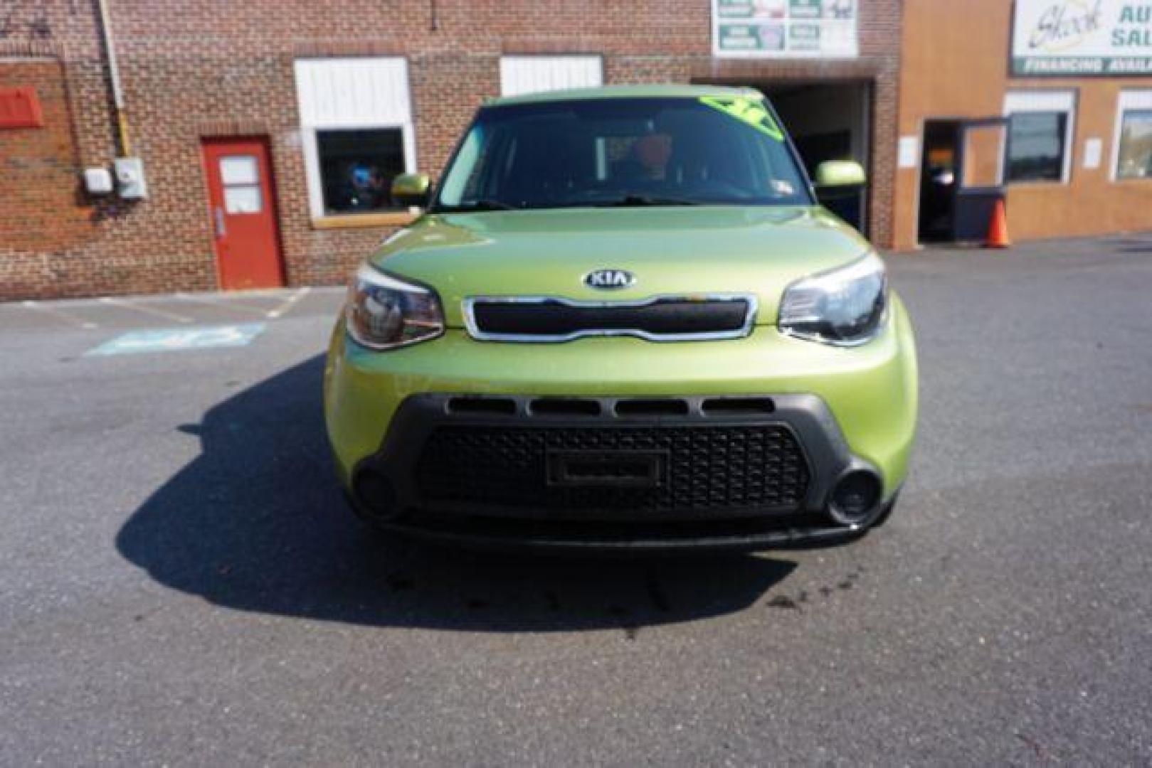 2015 Alien II /Black Kia Soul Base (KNDJN2A27F7) with an 1.6L L4 DOHC 16V engine, located at 312 Centre Ave, Schuylkill Haven, PA, 17972, (570) 593-5278, 40.638130, -76.177383 - aluminum/alloy wheels, back up camera - Photo#5