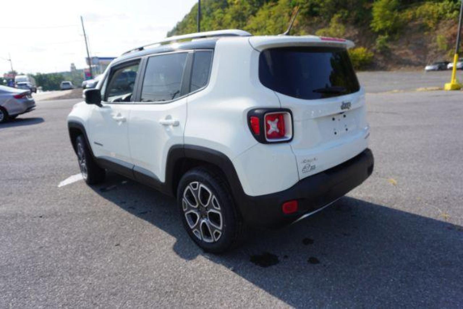 2017 Alpine White /Black, leather Jeep Renegade Limited 4WD (ZACCJBDB1HP) with an 2.4L L4 DOHC 16V engine, 9-Speed Automatic transmission, located at 312 Centre Ave, Schuylkill Haven, PA, 17972, (570) 593-5278, 40.638130, -76.177383 - Photo#11