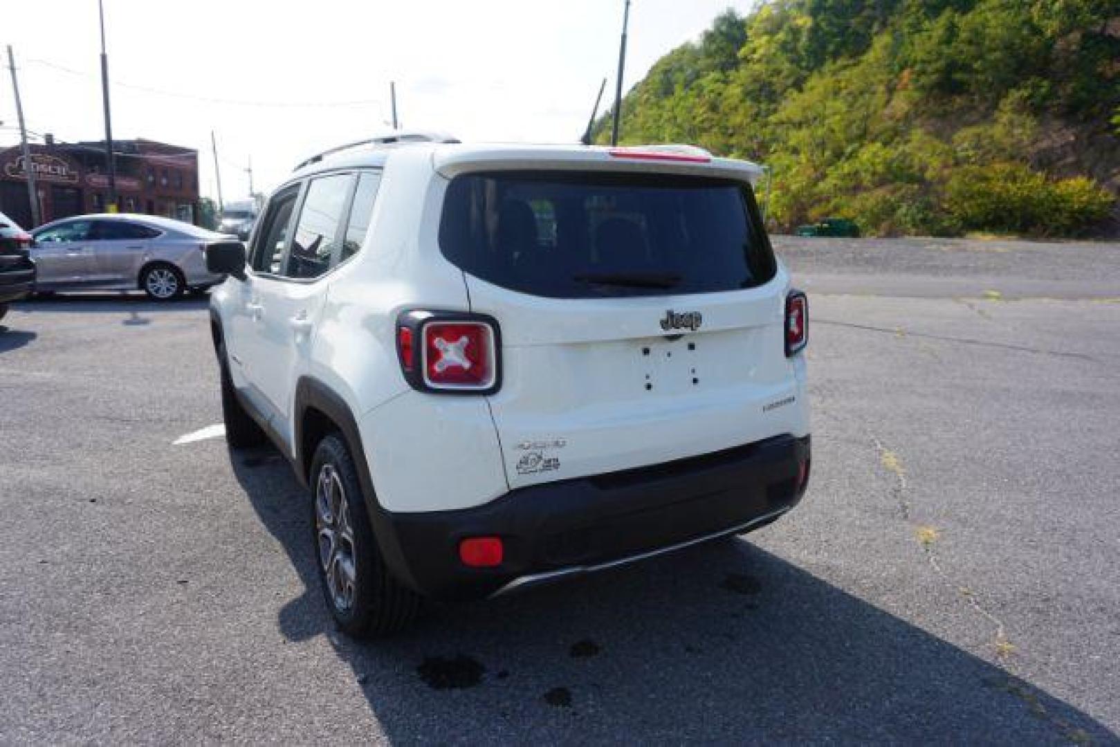 2017 Alpine White /Black, leather Jeep Renegade Limited 4WD (ZACCJBDB1HP) with an 2.4L L4 DOHC 16V engine, 9-Speed Automatic transmission, located at 312 Centre Ave, Schuylkill Haven, PA, 17972, (570) 593-5278, 40.638130, -76.177383 - Photo#12