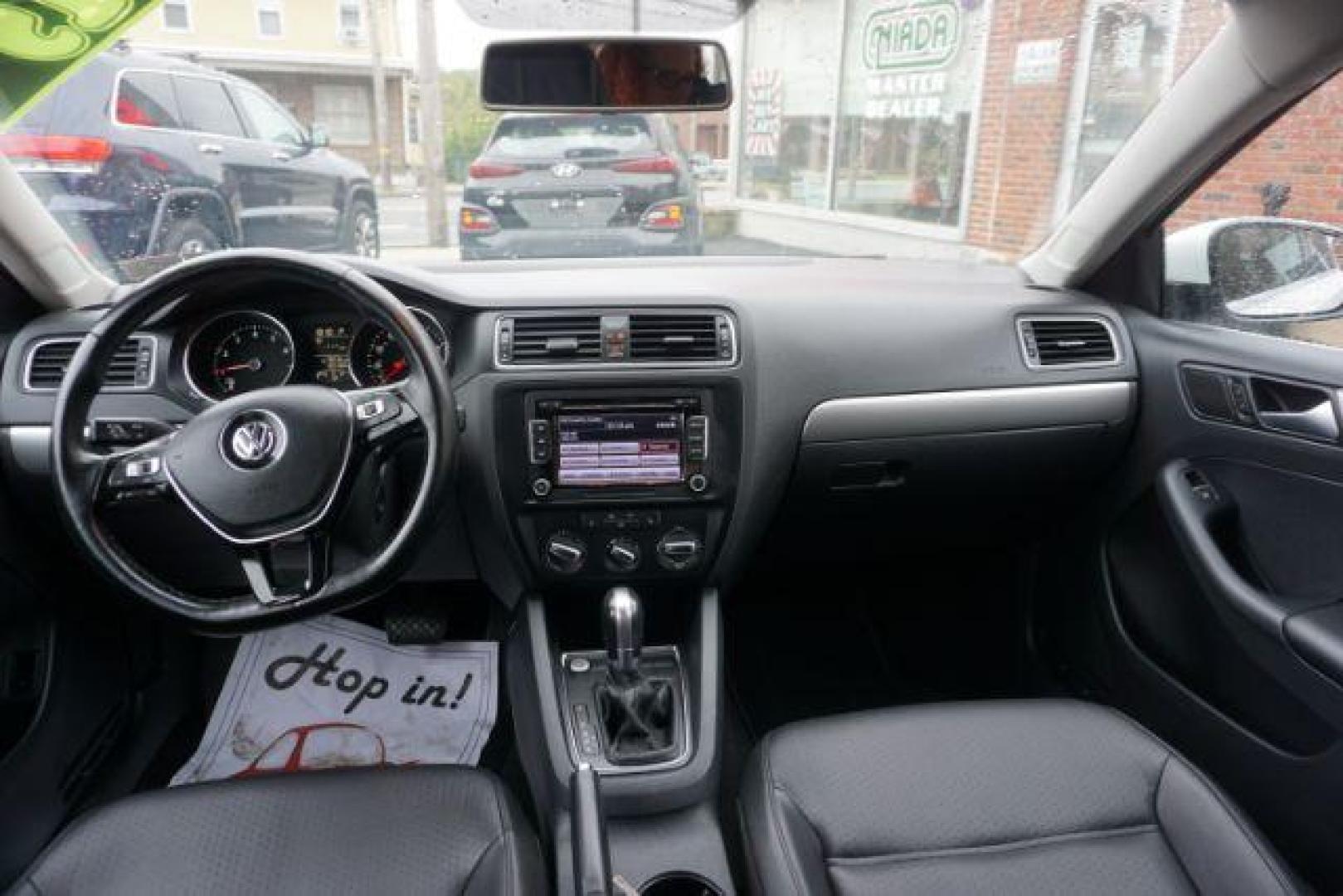 2015 Pure White Volkswagen Jetta SE 6A (3VWD17AJ2FM) with an 1.8L L4 DOHC 16V engine, 6-Speed Automatic transmission, located at 312 Centre Ave, Schuylkill Haven, PA, 17972, (570) 593-5278, 40.638130, -76.177383 - aluminum/alloy wheels, back up camera, blind spot monitor, fog lights, passive keyless entry, power sunroof, synthetic leather seats. - Photo#38