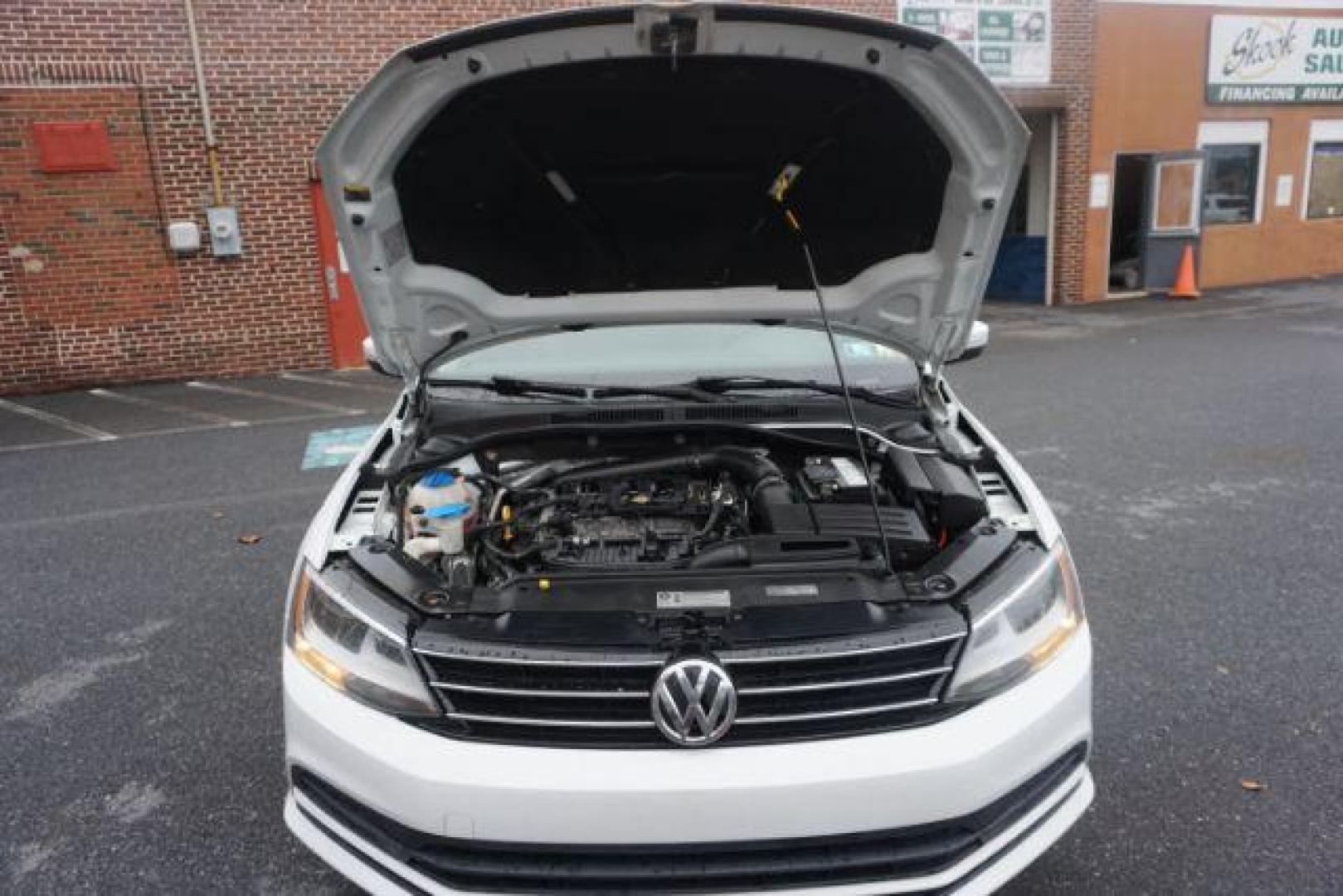 2015 Pure White Volkswagen Jetta SE 6A (3VWD17AJ2FM) with an 1.8L L4 DOHC 16V engine, 6-Speed Automatic transmission, located at 312 Centre Ave, Schuylkill Haven, PA, 17972, (570) 593-5278, 40.638130, -76.177383 - aluminum/alloy wheels, back up camera, blind spot monitor, fog lights, passive keyless entry, power sunroof, synthetic leather seats. - Photo#55