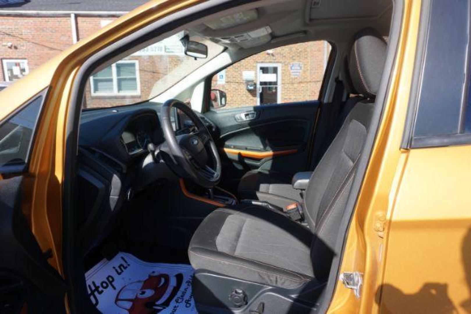 2021 yellow gold /black cloth Ford EcoSport SE AWD (MAJ6S3GL3MC) with an 2.0L L4 DOHC 16V engine, 6-Speed Automatic transmission, located at 312 Centre Ave, Schuylkill Haven, PA, 17972, (570) 593-5278, 40.638130, -76.177383 - LUGGAGE RACK, REMOTE ENGINE STARTER - Photo#22