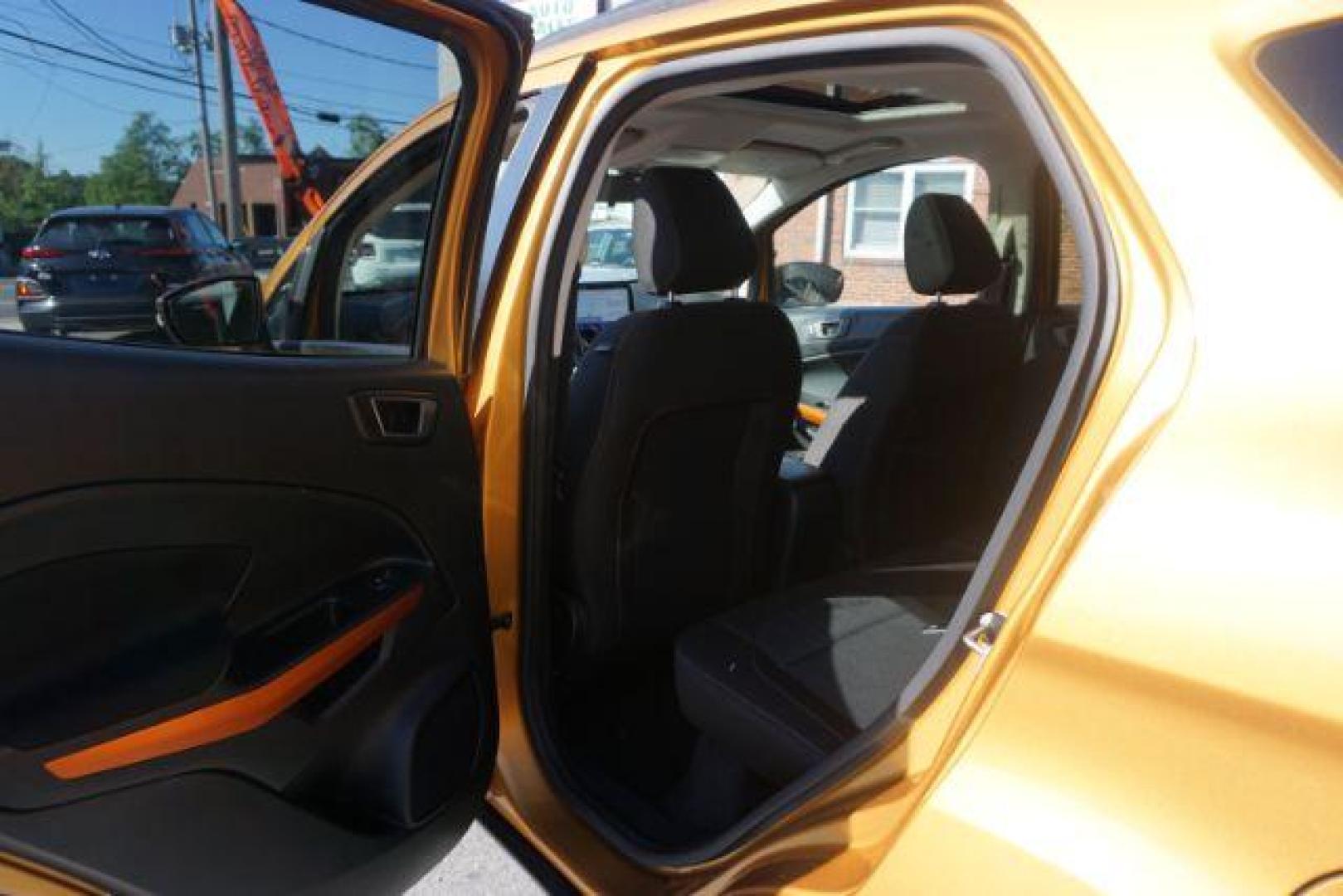 2021 yellow gold /black cloth Ford EcoSport SE AWD (MAJ6S3GL3MC) with an 2.0L L4 DOHC 16V engine, 6-Speed Automatic transmission, located at 312 Centre Ave, Schuylkill Haven, PA, 17972, (570) 593-5278, 40.638130, -76.177383 - LUGGAGE RACK, REMOTE ENGINE STARTER - Photo#34