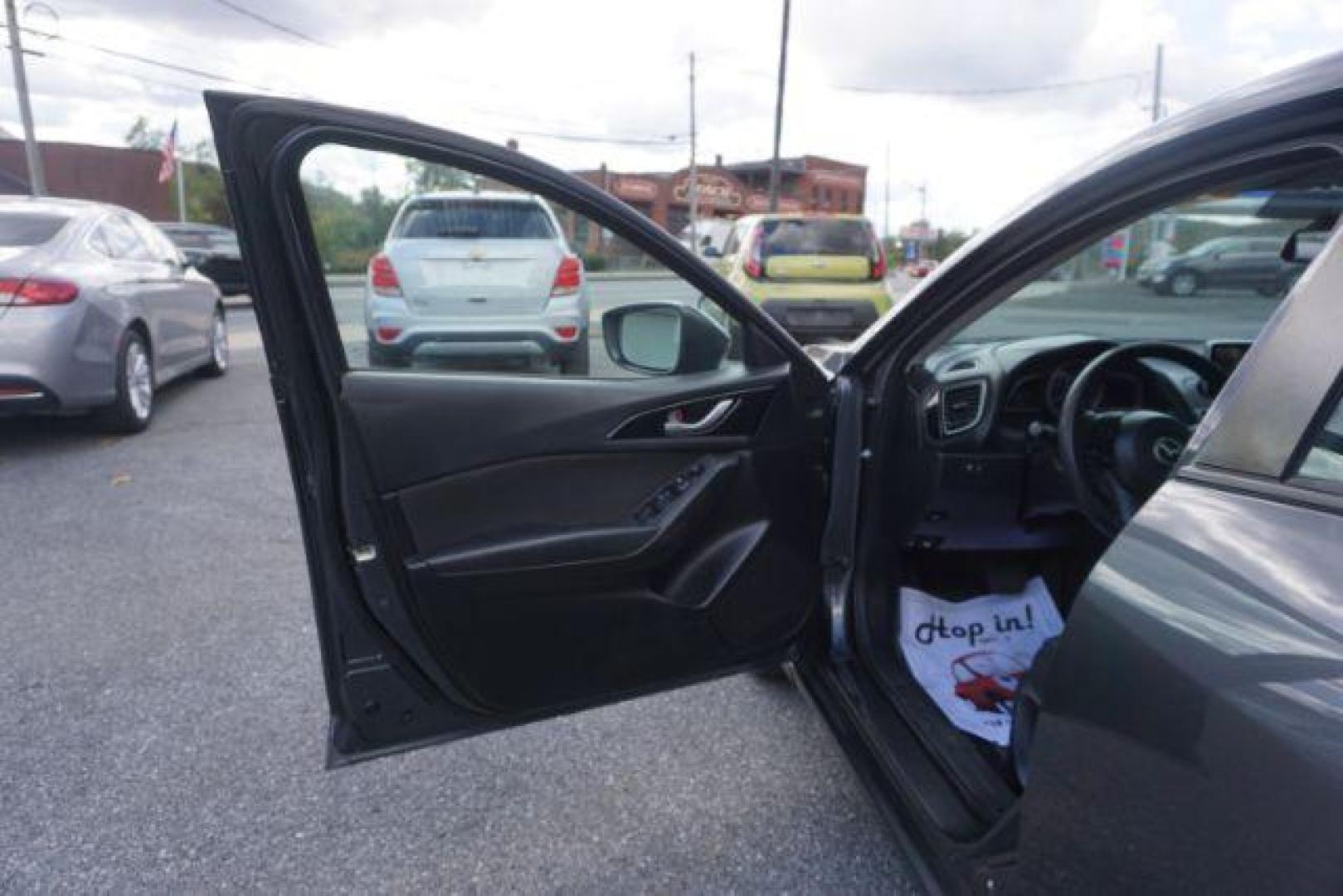 2016 Meteor Gray Mica /Black, premium cloth Mazda MAZDA3 i Sport AT 4-Door (JM1BM1T71G1) with an 2.0L L4 DOHC 16V engine, 6-Speed Automatic transmission, located at 312 Centre Ave, Schuylkill Haven, PA, 17972, (570) 593-5278, 40.638130, -76.177383 - Photo#17