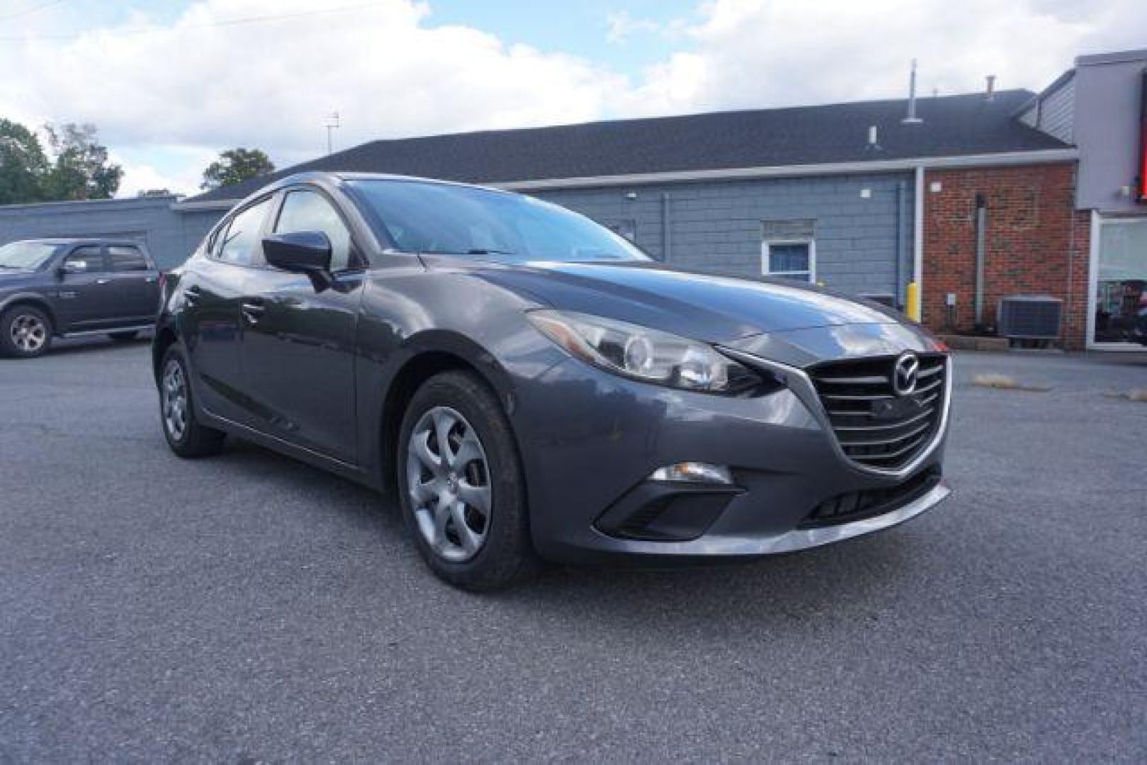 2016 Meteor Gray Mica /Black, premium cloth Mazda MAZDA3 i Sport AT 4-Door (JM1BM1T71G1) with an 2.0L L4 DOHC 16V engine, 6-Speed Automatic transmission, located at 312 Centre Ave, Schuylkill Haven, PA, 17972, (570) 593-5278, 40.638130, -76.177383 - Photo#2