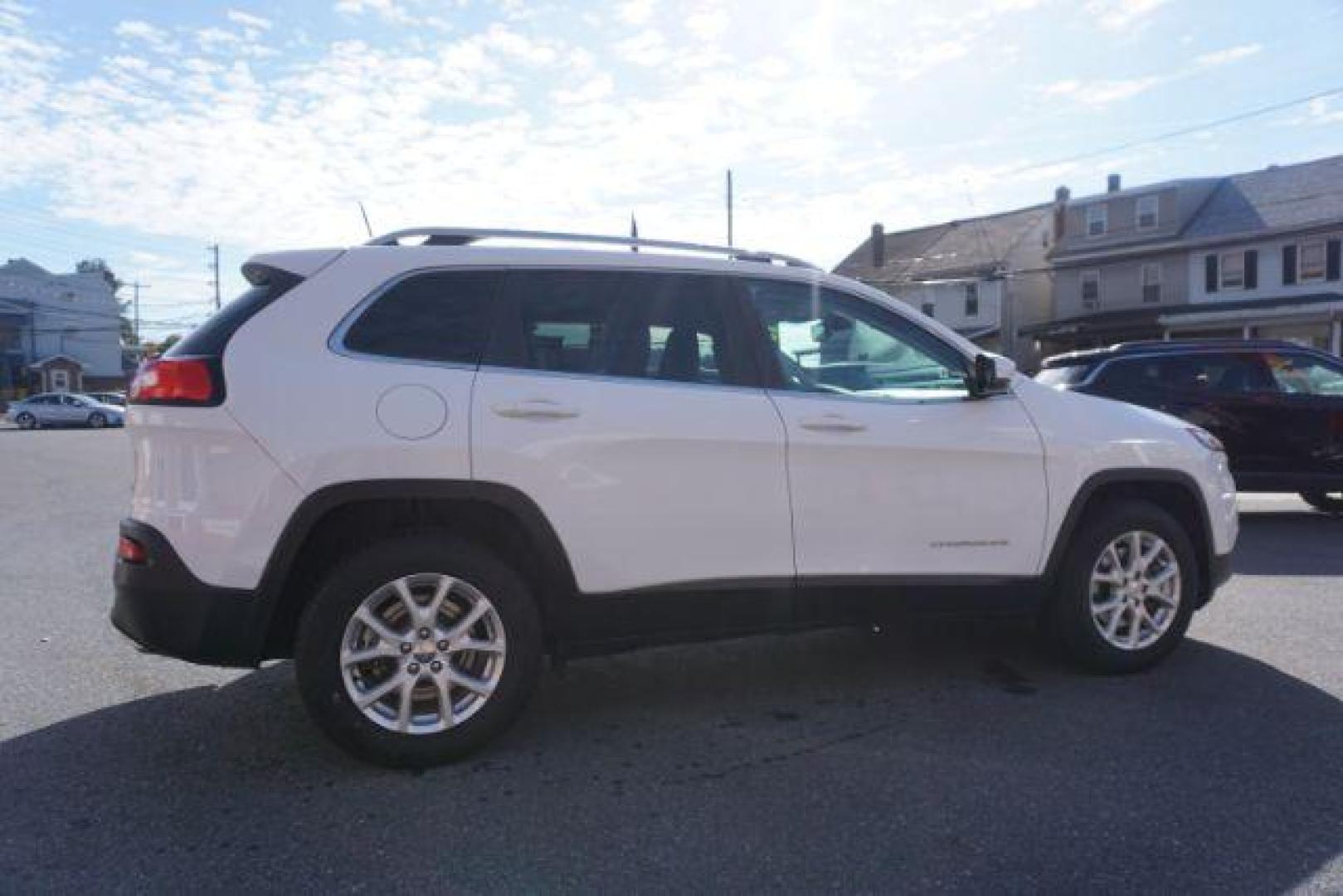 2016 Bright White Clear Coat /Black, premium cloth Jeep Cherokee Latitude 4WD (1C4PJMCS9GW) with an 3.2L V6 DOHC 24V engine, 9-Speed Automatic transmission, located at 312 Centre Ave, Schuylkill Haven, PA, 17972, (570) 593-5278, 40.638130, -76.177383 - navigation, passive keyless entry, power drivers seat - Photo#10