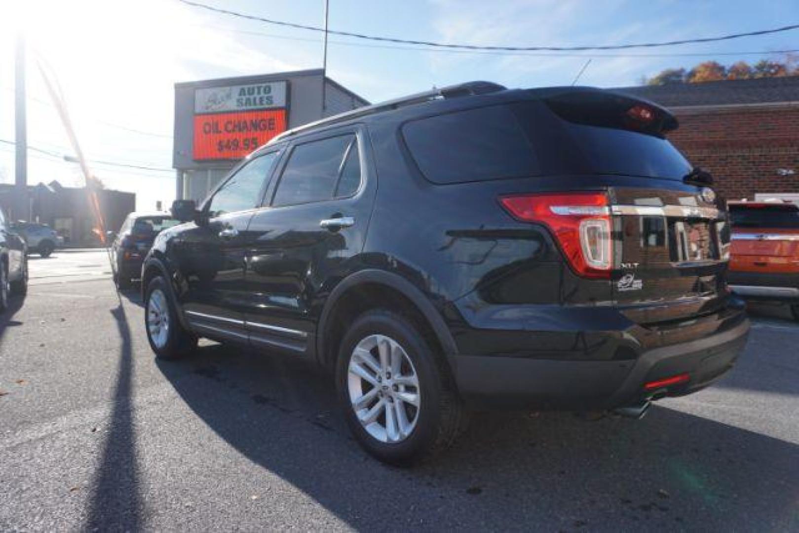 2014 Sterling Gray Metallic /Charcoal Black Ford Explorer XLT 4WD (1FM5K8D88EG) with an 3.5L V6 DOHC 24V engine, 6-Speed Automatic transmission, located at 312 Centre Ave, Schuylkill Haven, PA, 17972, (570) 593-5278, 40.638130, -76.177383 - blind spot monitor, navigation, power liftgate - Photo#15