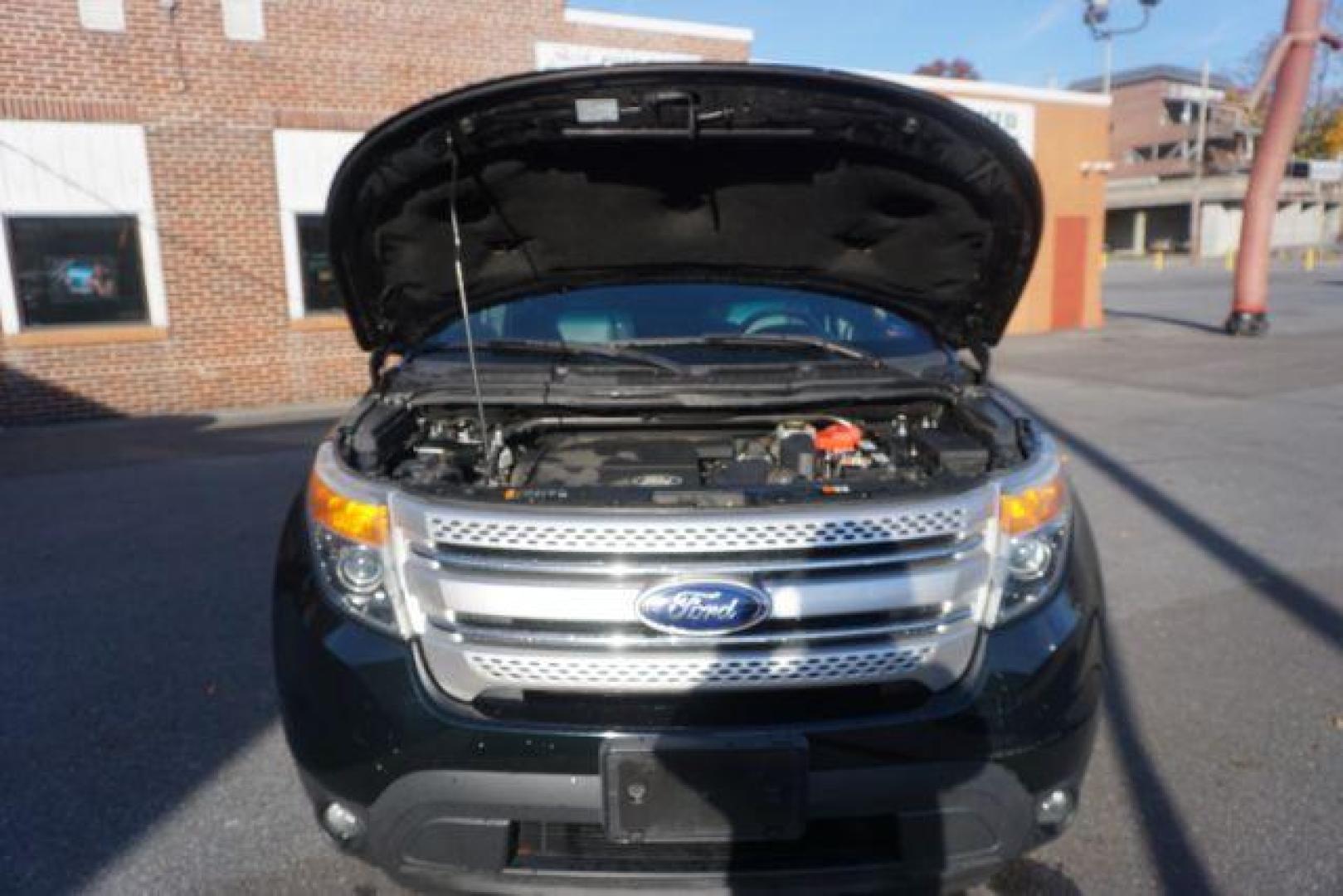 2014 Sterling Gray Metallic /Charcoal Black Ford Explorer XLT 4WD (1FM5K8D88EG) with an 3.5L V6 DOHC 24V engine, 6-Speed Automatic transmission, located at 312 Centre Ave, Schuylkill Haven, PA, 17972, (570) 593-5278, 40.638130, -76.177383 - blind spot monitor, navigation, power liftgate - Photo#64