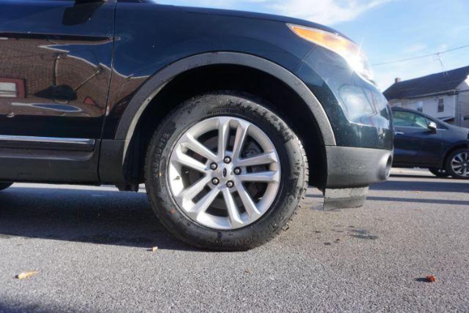 2014 Sterling Gray Metallic /Charcoal Black Ford Explorer XLT 4WD (1FM5K8D88EG) with an 3.5L V6 DOHC 24V engine, 6-Speed Automatic transmission, located at 312 Centre Ave, Schuylkill Haven, PA, 17972, (570) 593-5278, 40.638130, -76.177383 - blind spot monitor, navigation, power liftgate - Photo#7