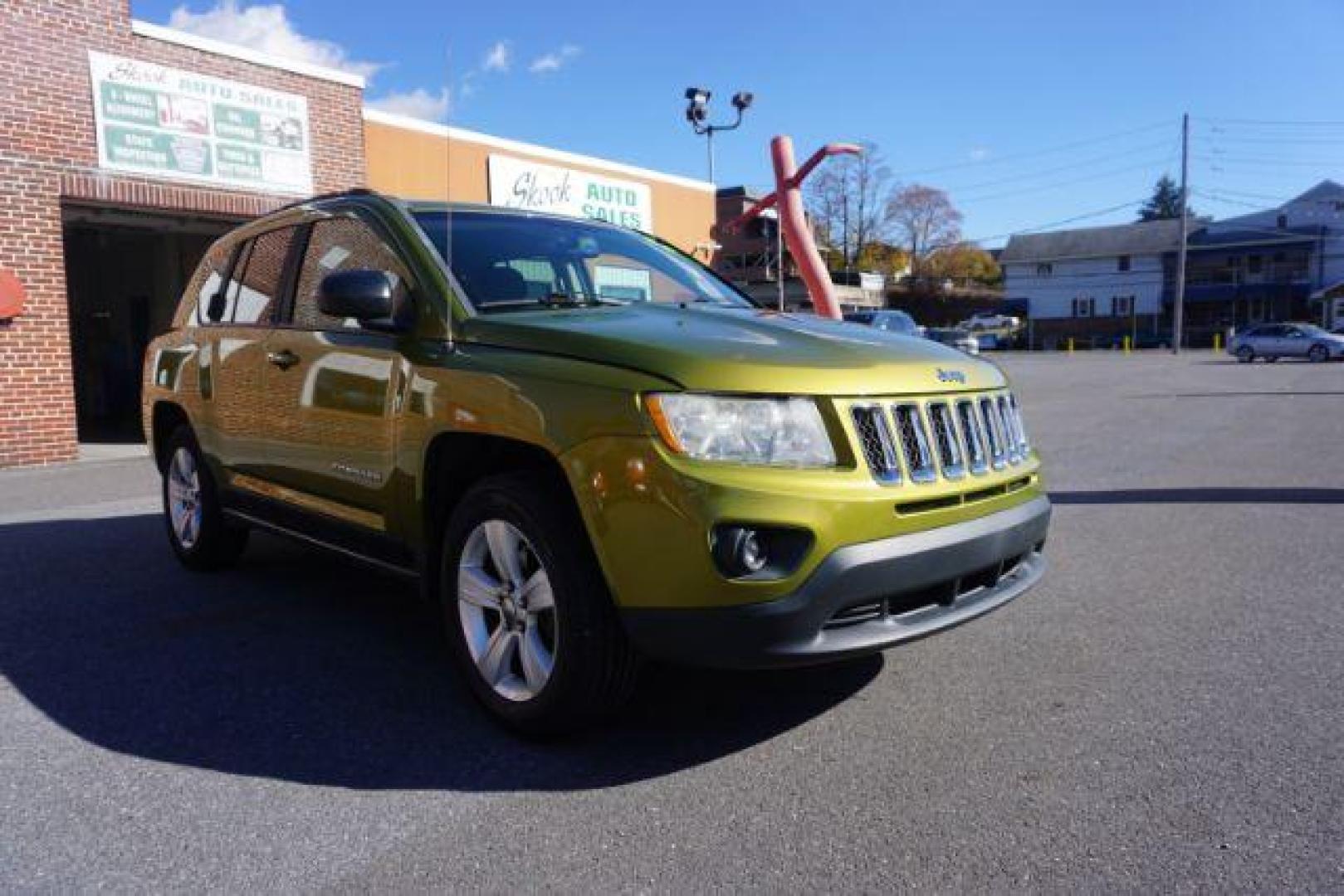 2012 Green lime Jeep Compass Latitude 4WD (1C4NJDEB9CD) with an 2.4L L4 DOHC 16V engine, Continuously Variable Transmission transmission, located at 312 Centre Ave, Schuylkill Haven, PA, 17972, (570) 593-5278, 40.638130, -76.177383 - Photo#7