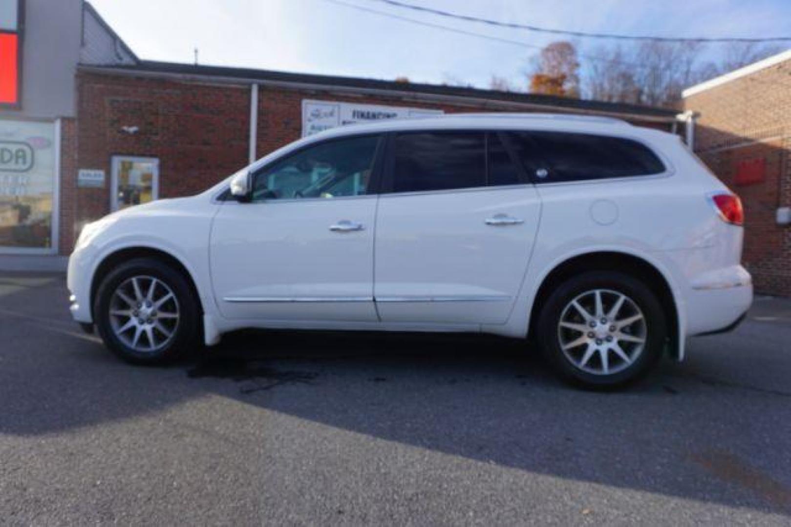 2017 Summit White /Ebony Seats w/Ebony Interior Accents, leather Buick Enclave Leather AWD (5GAKVBKD5HJ) with an 3.6L V6 DOHC 24V engine, 6-Speed Automatic Overdrive transmission, located at 312 Centre Ave, Schuylkill Haven, PA, 17972, (570) 593-5278, 40.638130, -76.177383 - collision avoidance system, lane departure warning, luggage rack, navigation system, power sunroof, towing pkg - Photo#17