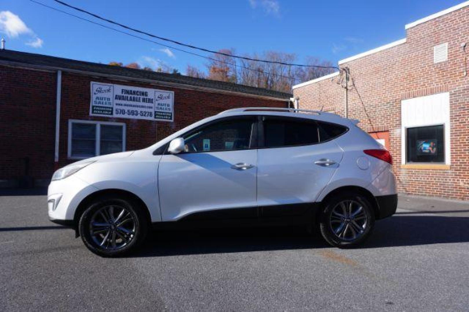 2014 Diamond Silver /Black Hyundai Tucson GLS AWD (KM8JUCAG5EU) with an 2.4L L4 DOHC 16V engine, 6-Speed Automatic transmission, located at 312 Centre Ave, Schuylkill Haven, PA, 17972, (570) 593-5278, 40.638130, -76.177383 - Photo#0