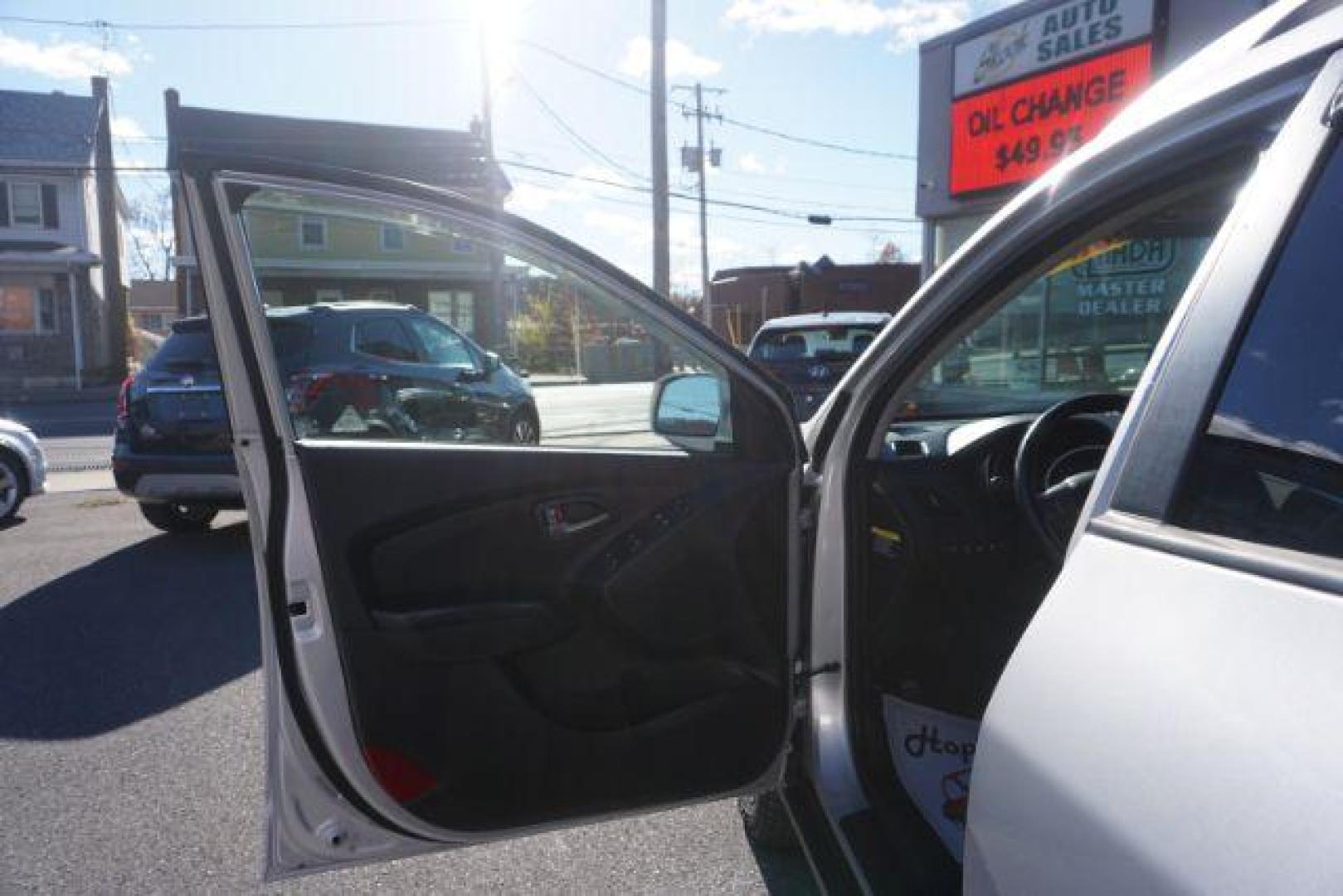 2014 Diamond Silver /Black Hyundai Tucson GLS AWD (KM8JUCAG5EU) with an 2.4L L4 DOHC 16V engine, 6-Speed Automatic transmission, located at 312 Centre Ave, Schuylkill Haven, PA, 17972, (570) 593-5278, 40.638130, -76.177383 - Photo#20