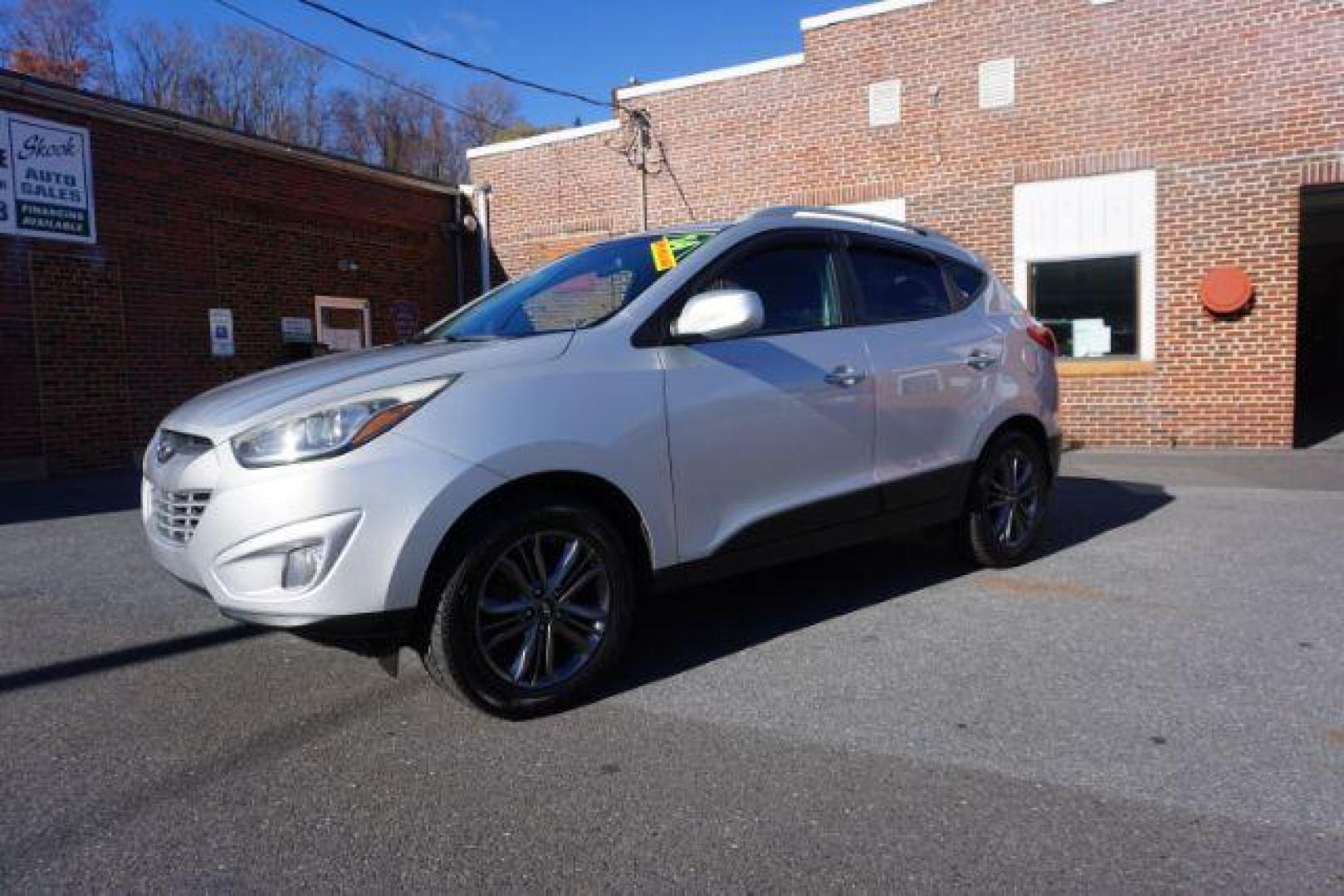 2014 Diamond Silver /Black Hyundai Tucson GLS AWD (KM8JUCAG5EU) with an 2.4L L4 DOHC 16V engine, 6-Speed Automatic transmission, located at 312 Centre Ave, Schuylkill Haven, PA, 17972, (570) 593-5278, 40.638130, -76.177383 - Photo#2