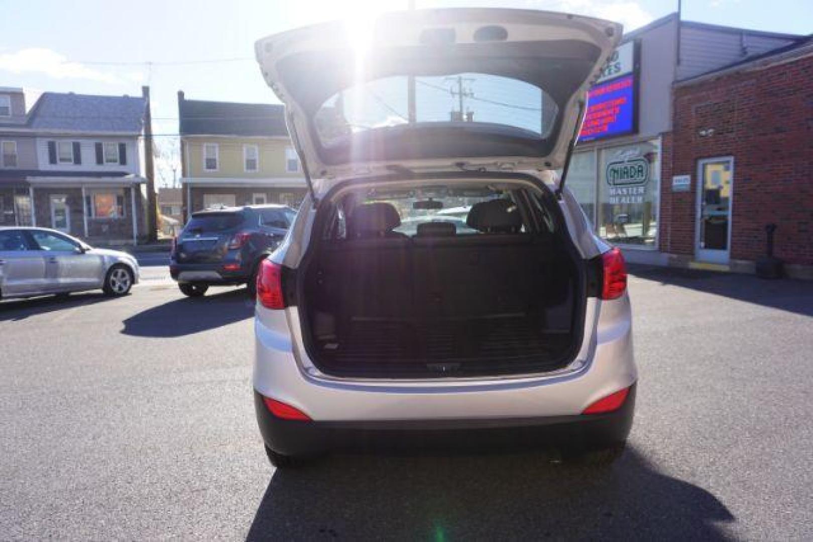 2014 Diamond Silver /Black Hyundai Tucson GLS AWD (KM8JUCAG5EU) with an 2.4L L4 DOHC 16V engine, 6-Speed Automatic transmission, located at 312 Centre Ave, Schuylkill Haven, PA, 17972, (570) 593-5278, 40.638130, -76.177383 - Photo#44