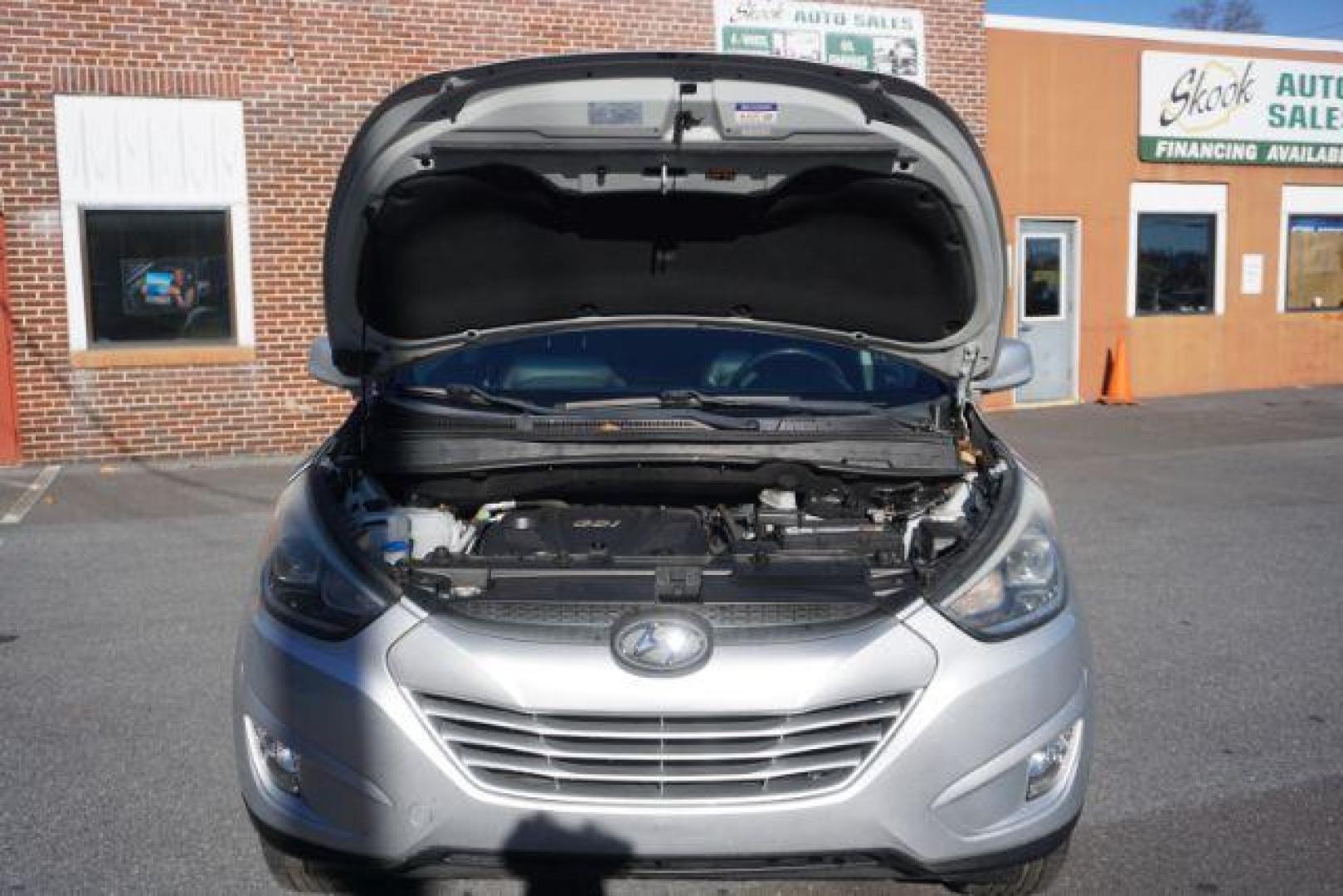 2014 Diamond Silver /Black Hyundai Tucson GLS AWD (KM8JUCAG5EU) with an 2.4L L4 DOHC 16V engine, 6-Speed Automatic transmission, located at 312 Centre Ave, Schuylkill Haven, PA, 17972, (570) 593-5278, 40.638130, -76.177383 - Photo#58