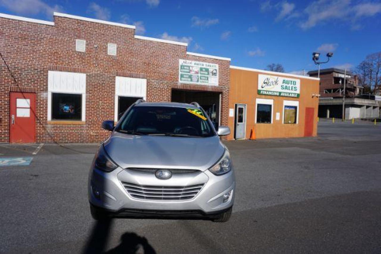 2014 Diamond Silver /Black Hyundai Tucson GLS AWD (KM8JUCAG5EU) with an 2.4L L4 DOHC 16V engine, 6-Speed Automatic transmission, located at 312 Centre Ave, Schuylkill Haven, PA, 17972, (570) 593-5278, 40.638130, -76.177383 - Photo#5