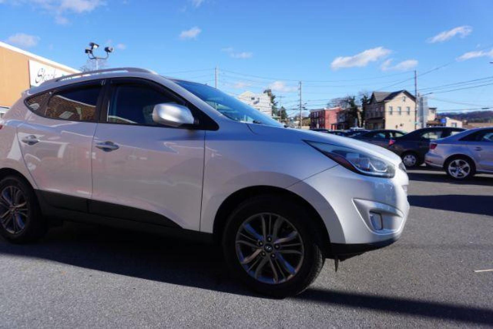 2014 Diamond Silver /Black Hyundai Tucson GLS AWD (KM8JUCAG5EU) with an 2.4L L4 DOHC 16V engine, 6-Speed Automatic transmission, located at 312 Centre Ave, Schuylkill Haven, PA, 17972, (570) 593-5278, 40.638130, -76.177383 - Photo#8