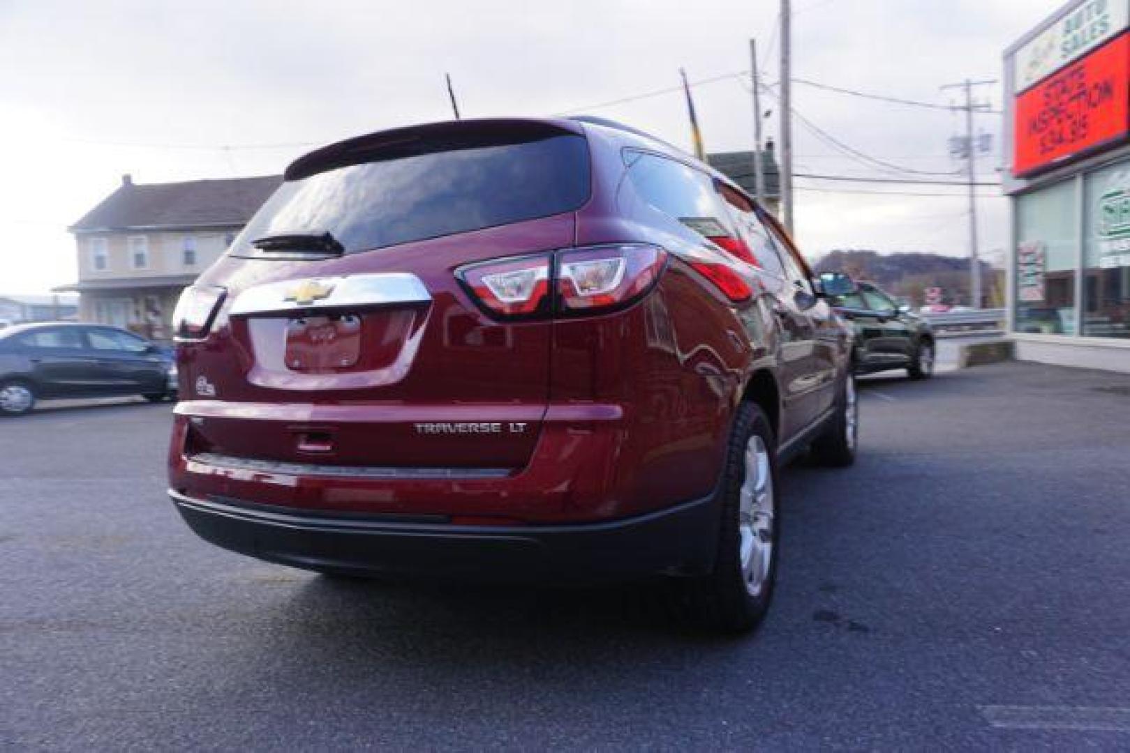 2016 maroon /Ebony / Saddle Up, premium cloth Chevrolet Traverse 1LT AWD (1GNKVGKD4GJ) with an 3.6L V6 DOHC 24V engine, 6-Speed Automatic transmission, located at 312 Centre Ave, Schuylkill Haven, PA, 17972, (570) 593-5278, 40.638130, -76.177383 - automatic climate control, heated front seats, luggage rack, power driver's seat, power sunroof, rear parking sensors, towing pkg. - Photo#9