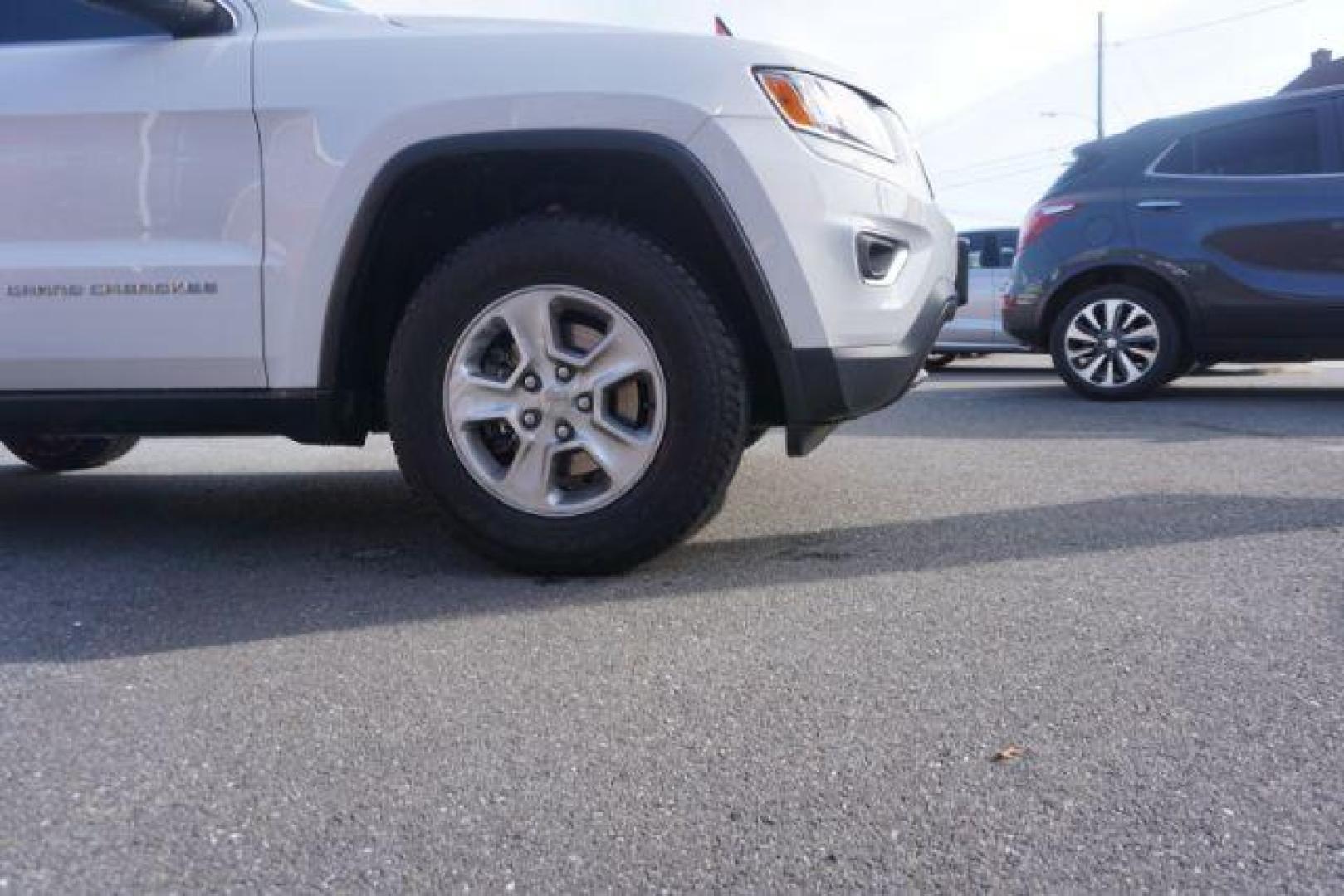 2016 Bright White Clear Coat /Black, cloth Jeep Grand Cherokee Laredo 4WD (1C4RJFAG1GC) with an 3.6L V6 DOHC 24V engine, 8-Speed Automatic transmission, located at 312 Centre Ave, Schuylkill Haven, PA, 17972, (570) 593-5278, 40.638130, -76.177383 - back up camera, locking/limited slip diff, luggage rack, luggage rack, rear parking sensors - Photo#9