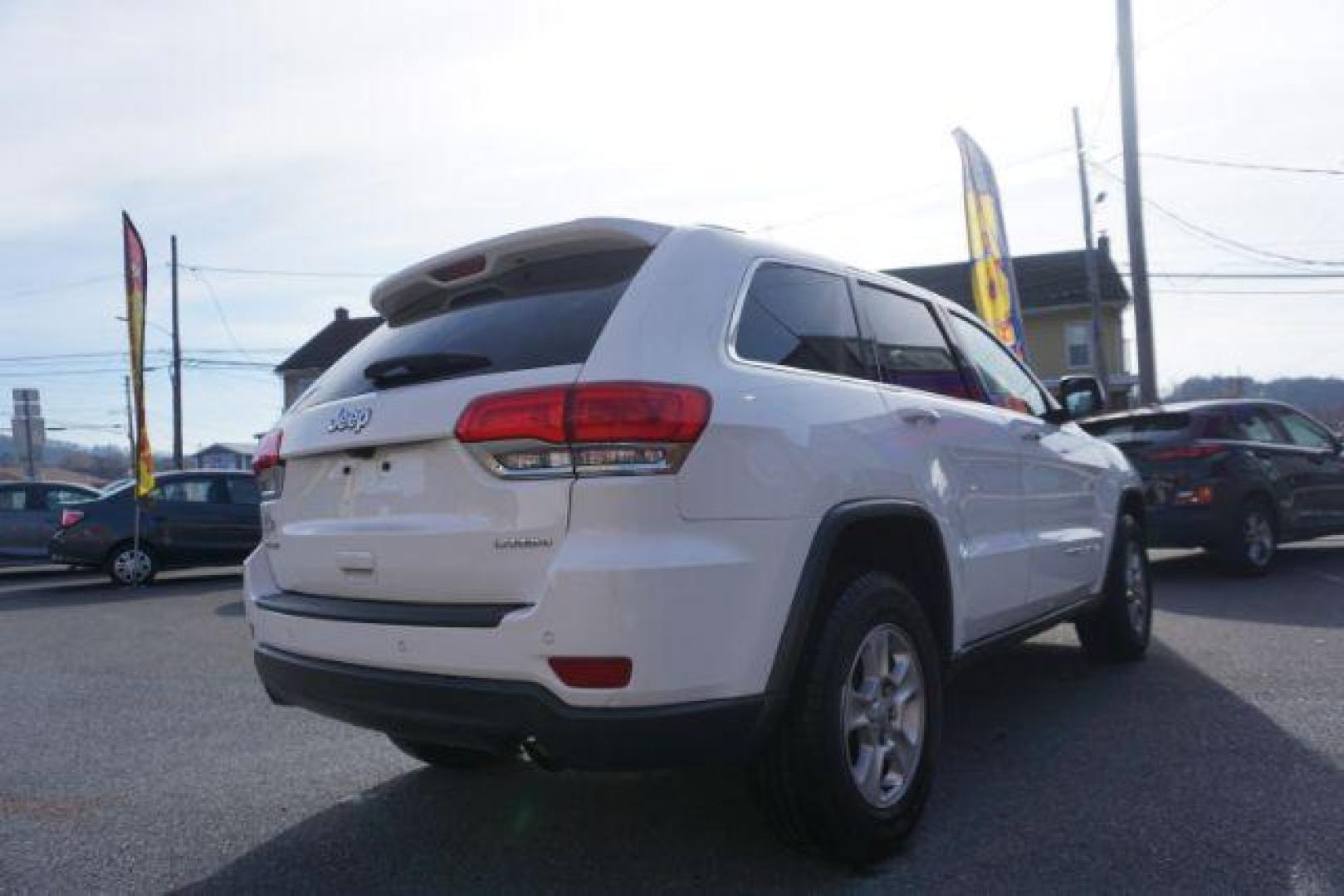 2016 Bright White Clear Coat /Black, cloth Jeep Grand Cherokee Laredo 4WD (1C4RJFAG1GC) with an 3.6L V6 DOHC 24V engine, 8-Speed Automatic transmission, located at 312 Centre Ave, Schuylkill Haven, PA, 17972, (570) 593-5278, 40.638130, -76.177383 - back up camera, locking/limited slip diff, luggage rack, luggage rack, rear parking sensors - Photo#12