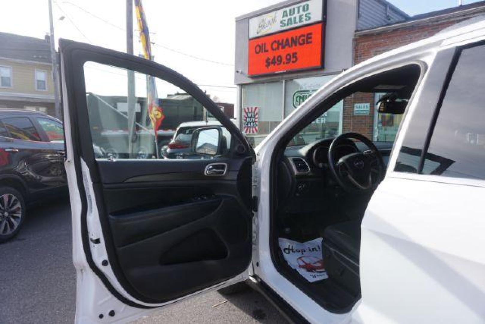 2016 Bright White Clear Coat /Black, cloth Jeep Grand Cherokee Laredo 4WD (1C4RJFAG1GC) with an 3.6L V6 DOHC 24V engine, 8-Speed Automatic transmission, located at 312 Centre Ave, Schuylkill Haven, PA, 17972, (570) 593-5278, 40.638130, -76.177383 - back up camera, locking/limited slip diff, luggage rack, luggage rack, rear parking sensors - Photo#18