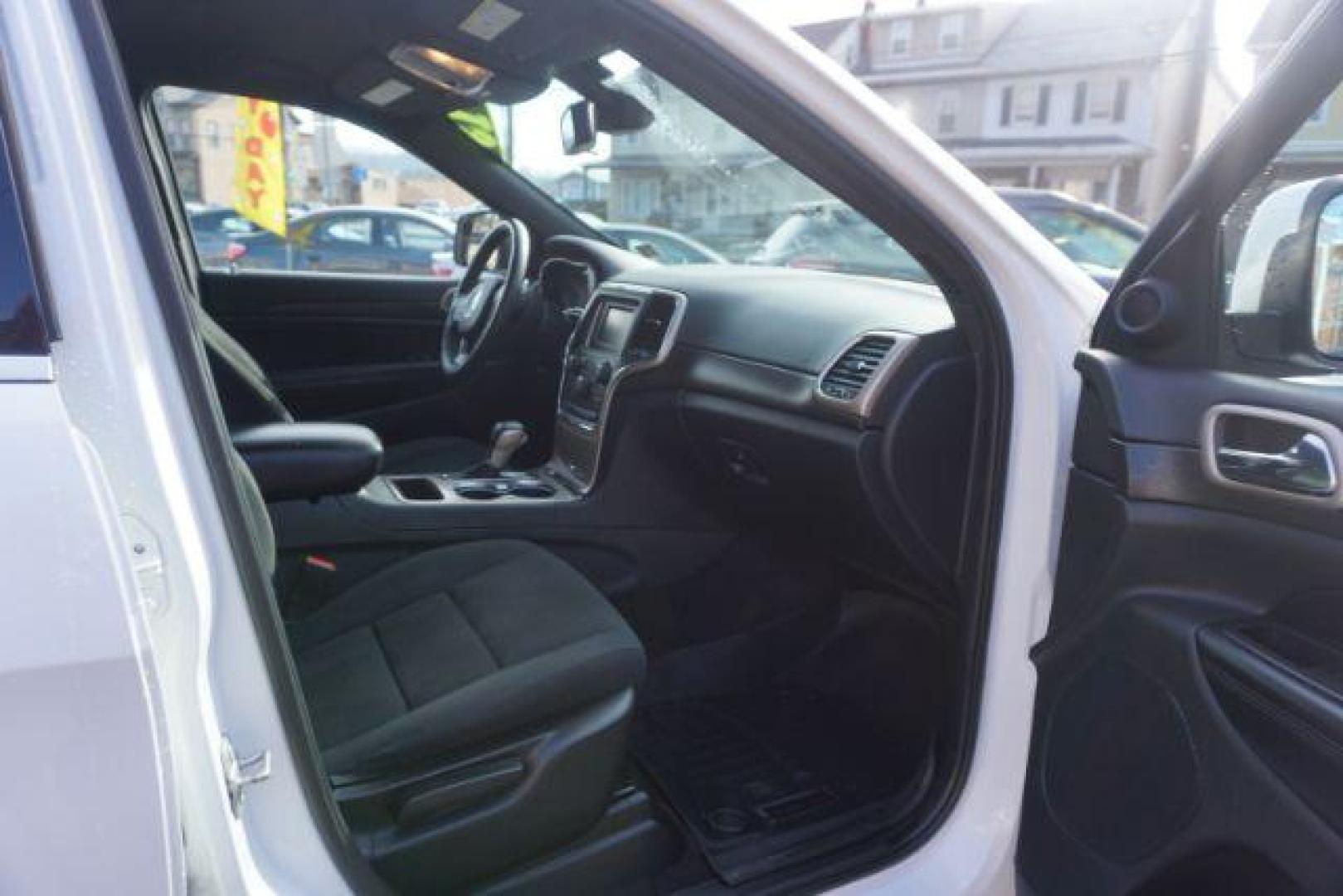 2016 Bright White Clear Coat /Black, cloth Jeep Grand Cherokee Laredo 4WD (1C4RJFAG1GC) with an 3.6L V6 DOHC 24V engine, 8-Speed Automatic transmission, located at 312 Centre Ave, Schuylkill Haven, PA, 17972, (570) 593-5278, 40.638130, -76.177383 - back up camera, locking/limited slip diff, luggage rack, luggage rack, rear parking sensors - Photo#47