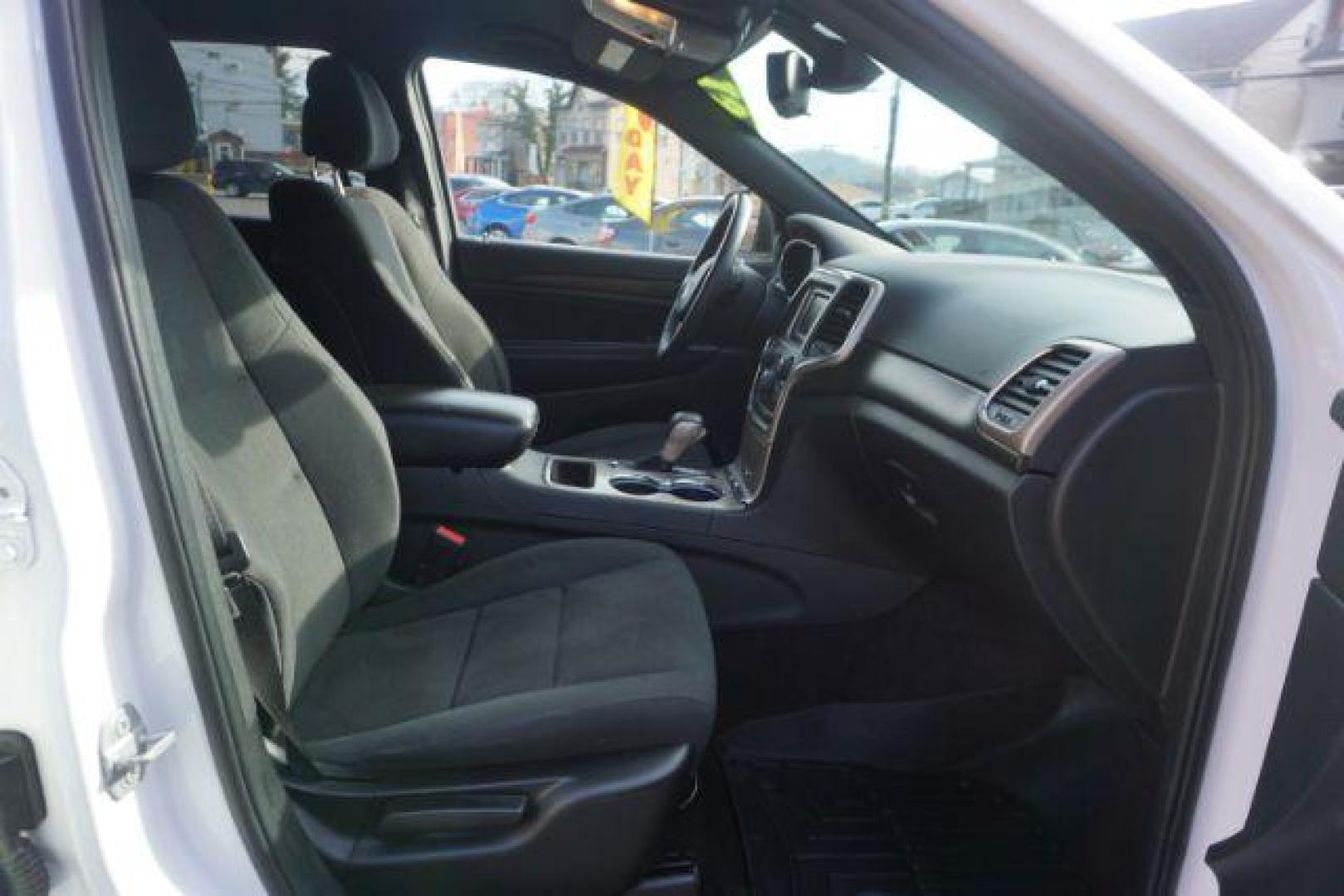 2016 Bright White Clear Coat /Black, cloth Jeep Grand Cherokee Laredo 4WD (1C4RJFAG1GC) with an 3.6L V6 DOHC 24V engine, 8-Speed Automatic transmission, located at 312 Centre Ave, Schuylkill Haven, PA, 17972, (570) 593-5278, 40.638130, -76.177383 - back up camera, locking/limited slip diff, luggage rack, luggage rack, rear parking sensors - Photo#48