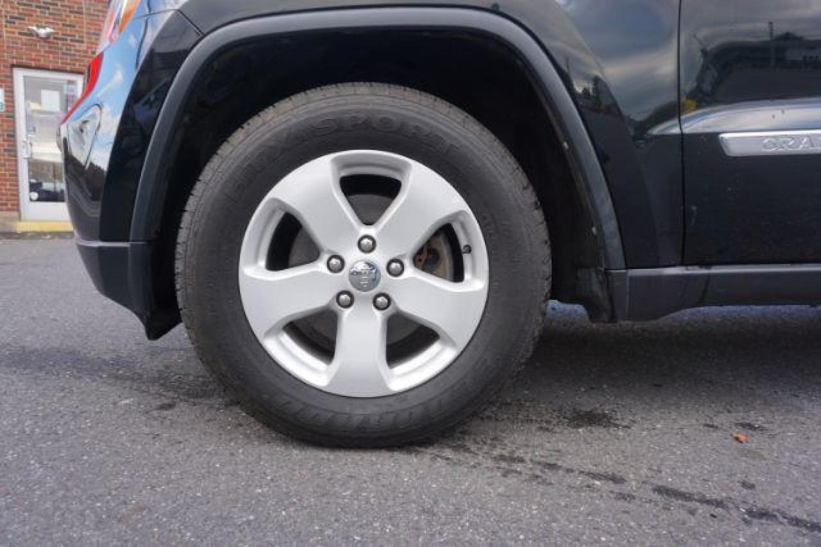 2012 Brilliant Black Crystal Pearl /Black Leather Interior Jeep Grand Cherokee Laredo 4WD (1C4RJFAGXCC) with an 3.6L V6 DOHC 24V engine, 5-Speed Automatic transmission, located at 312 Centre Ave, Schuylkill Haven, PA, 17972, (570) 593-5278, 40.638130, -76.177383 - automatic climate control, back up camera, heated front seats, leather seats, navigation, power liftgate, power sunroof, rear parking sensors - Photo#18