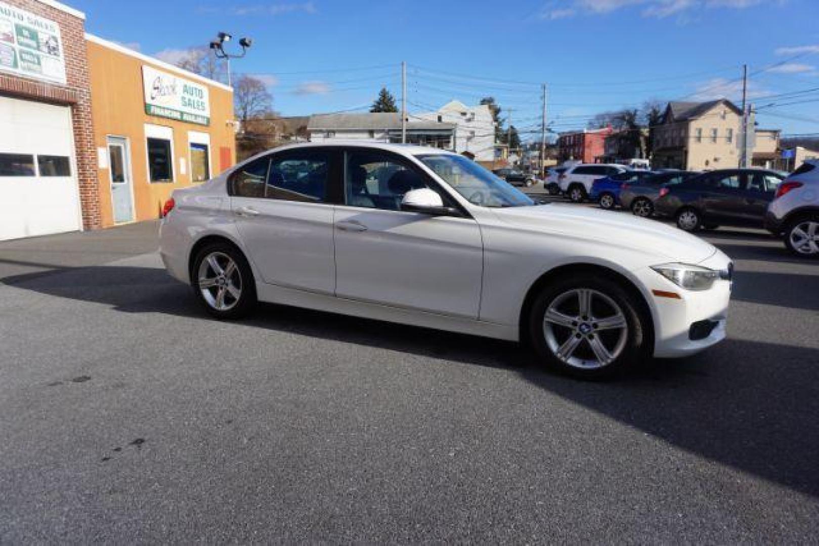 2015 Alpine White BMW 3-Series 320i xDrive (WBA3C3G53FN) with an 2.0L L4 DOHC 16V engine, 8-Speed Automatic transmission, located at 312 Centre Ave, Schuylkill Haven, PA, 17972, (570) 593-5278, 40.638130, -76.177383 - back up camera, HID headlamps, navigation, rear parking sensors - Photo#8