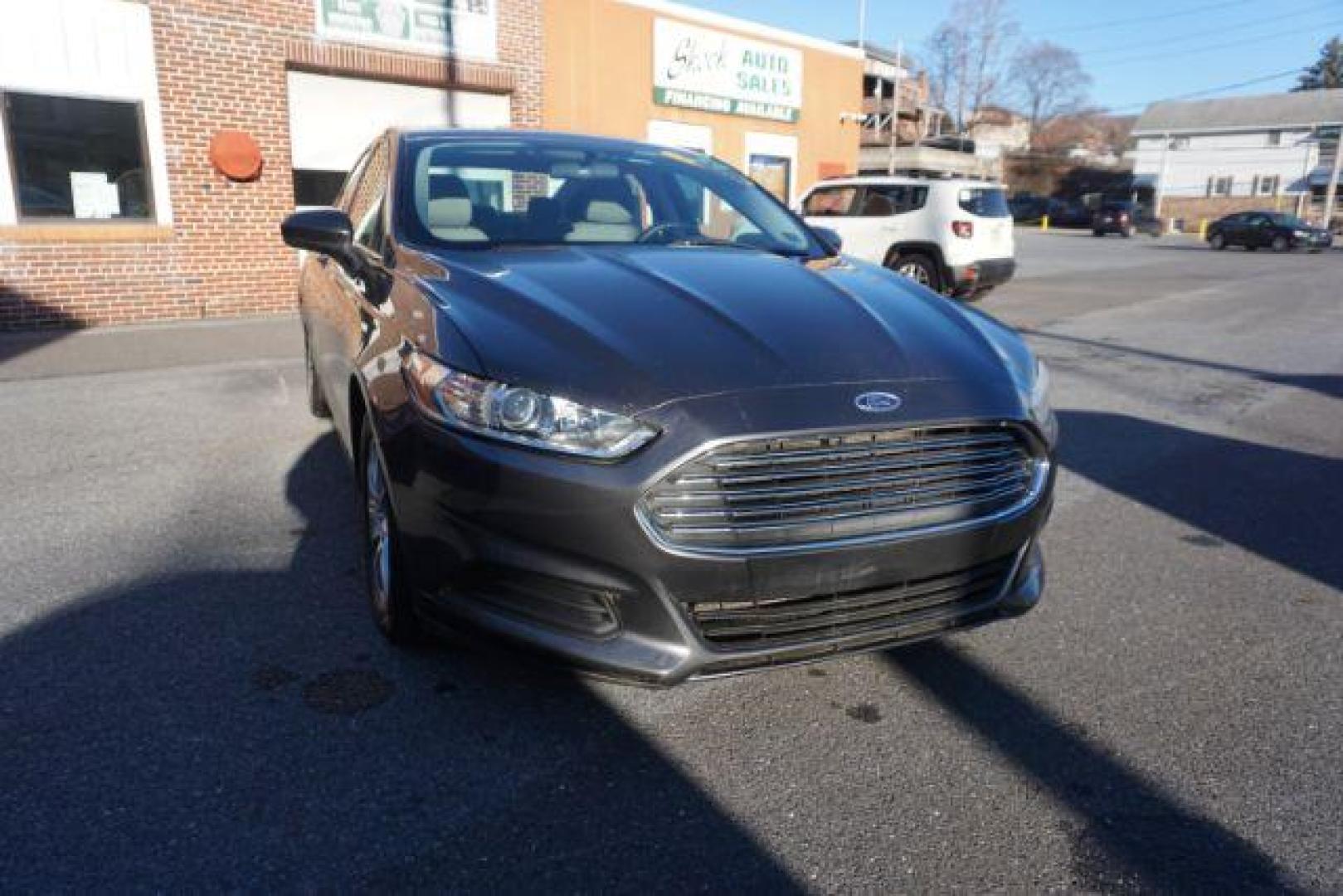 2015 Magnetic /Earth Gray Ford Fusion S (3FA6P0G73FR) with an 2.5L L4 DOHC 16V engine, 6-Speed Automatic transmission, located at 312 Centre Ave, Schuylkill Haven, PA, 17972, (570) 593-5278, 40.638130, -76.177383 - Photo#5